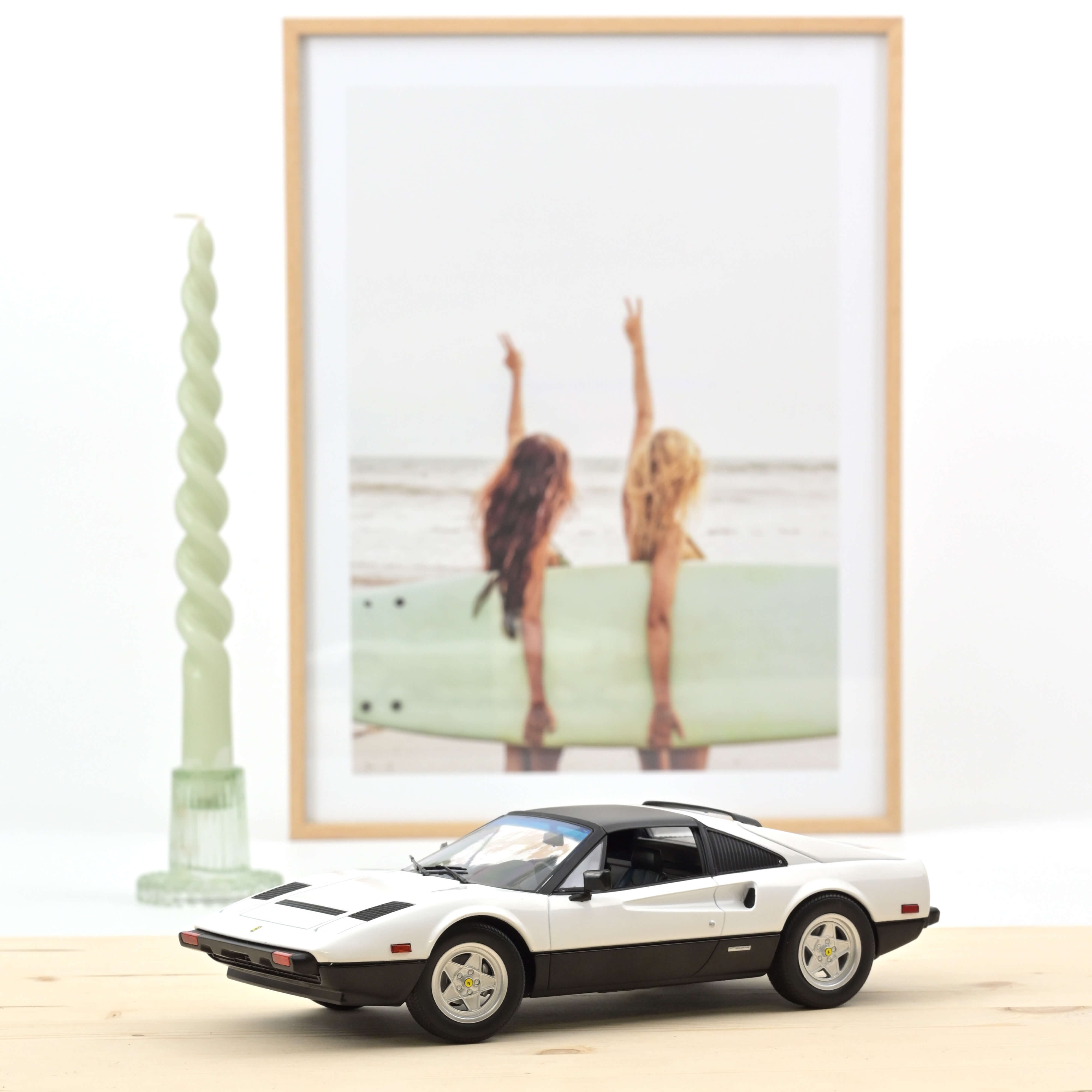 norev-ferrari-308-gts-1982-bianco-e-nero-1-18-modellino-auto-esclusiva-web-200-p image 1