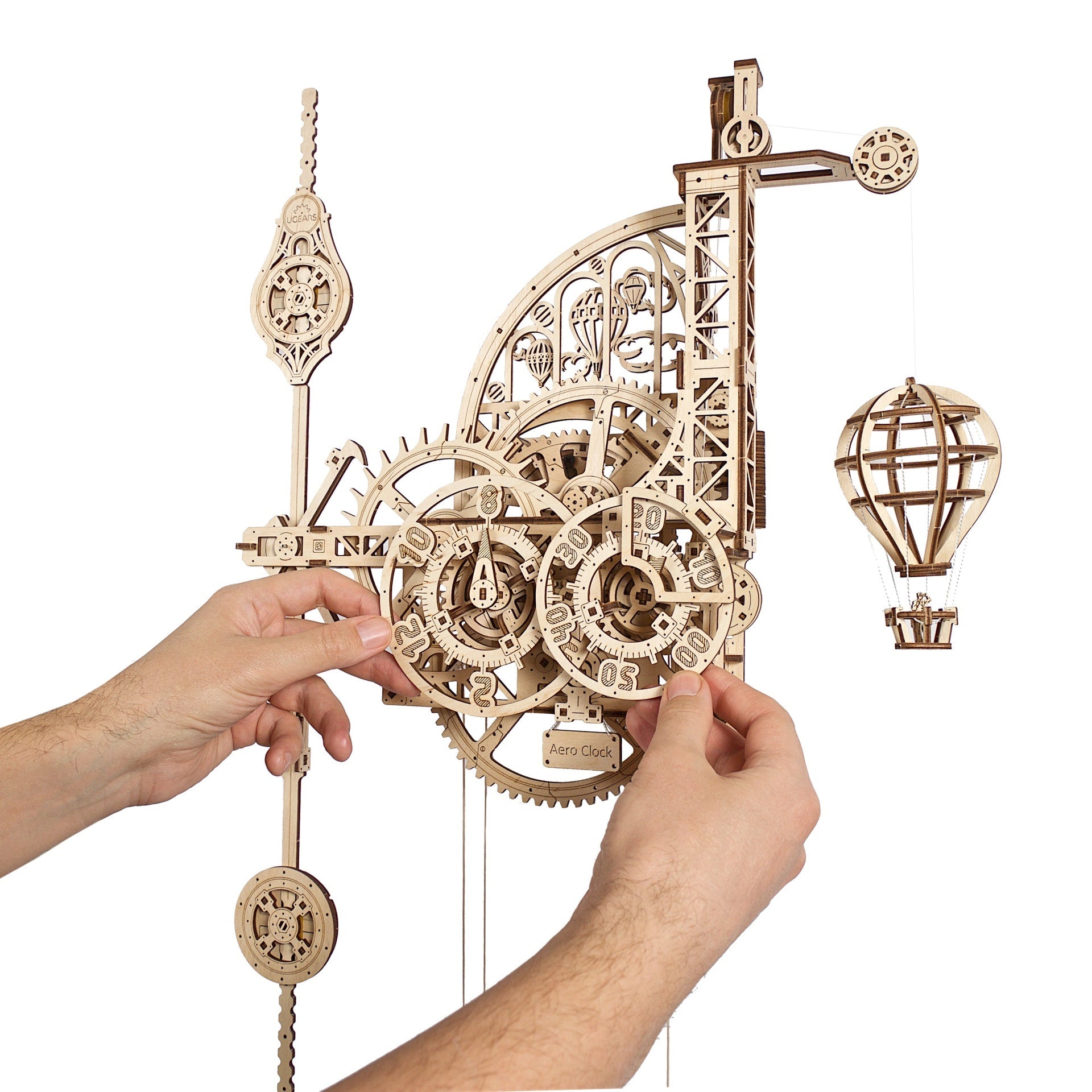 ugears-aero-clock-orologio-da-parete-meccanico-in-legno-con-pendolo-da-costruire image 2