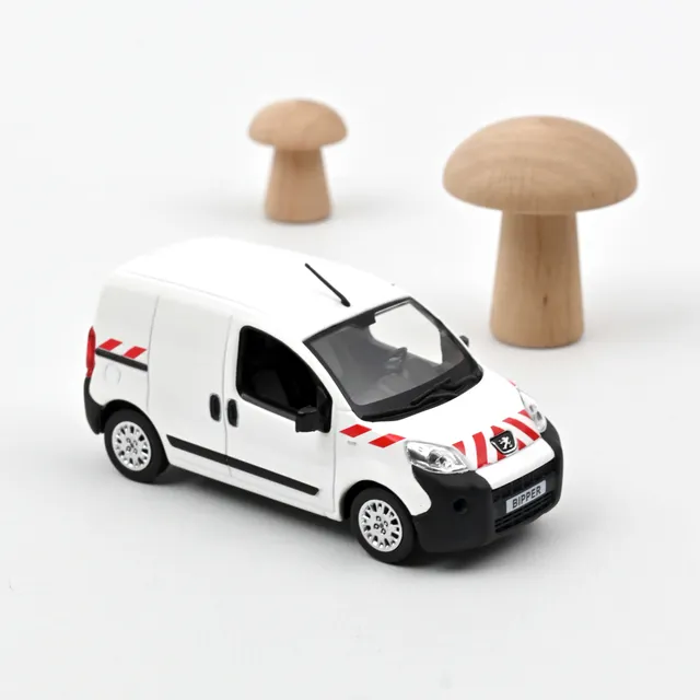 norev-peugeot-bipper-2009-modellino-auto-1-43-bianco-con-strisce-rosse image 1