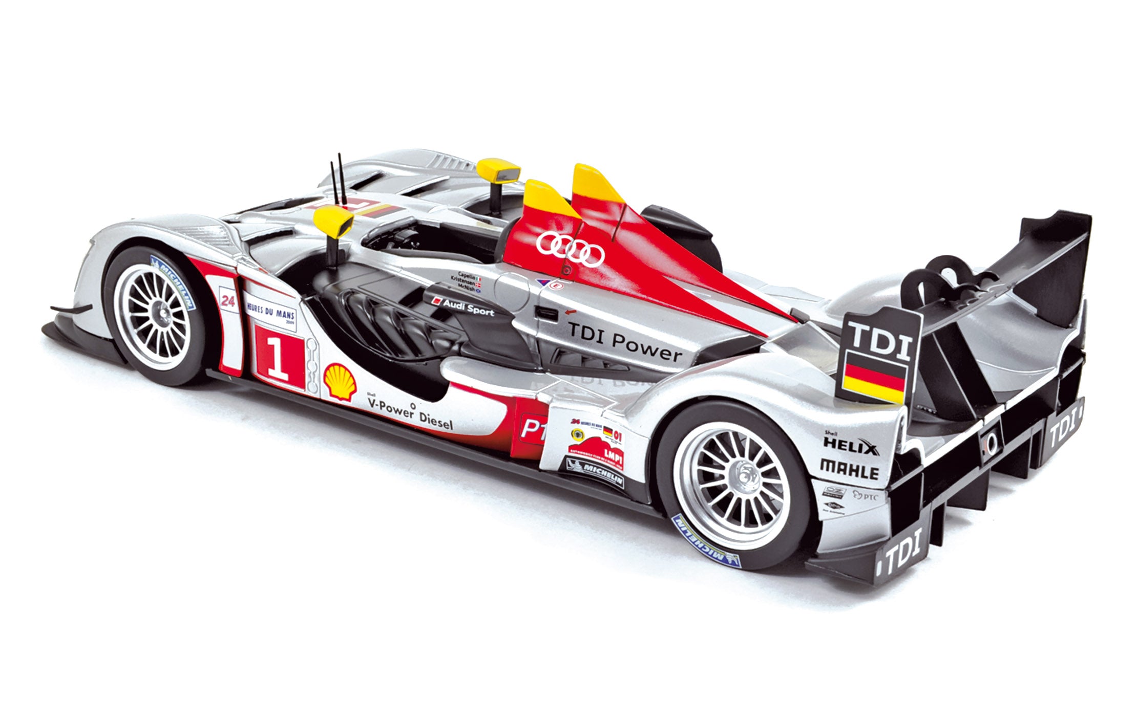 norev-audi-r15-2009-24h-le-mans-capello-kristensen-mcnish-modellino-auto-1-18 image 2