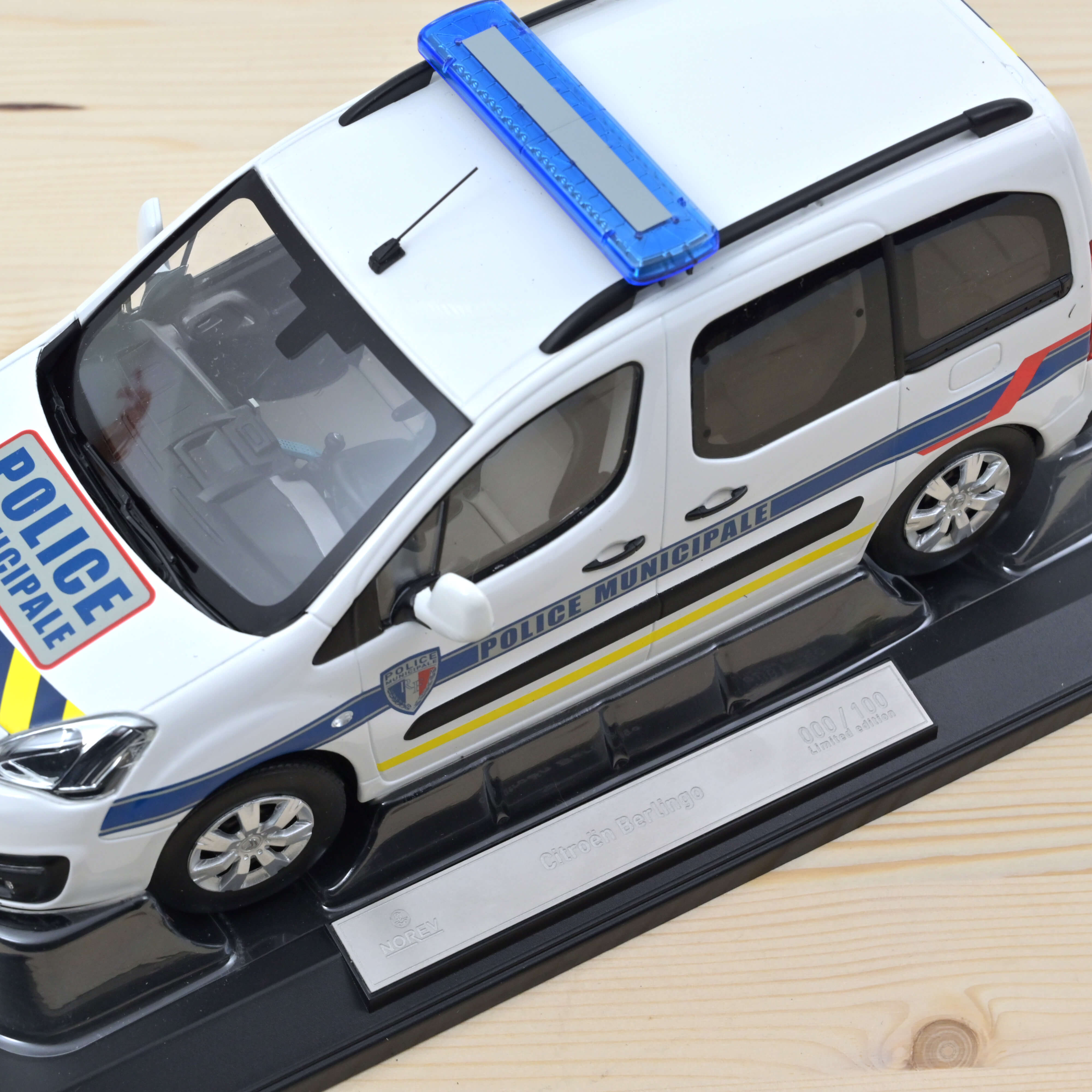 norev-citro-n-berlingo-2016-police-municipale-modellino-1-18-100pz image 3