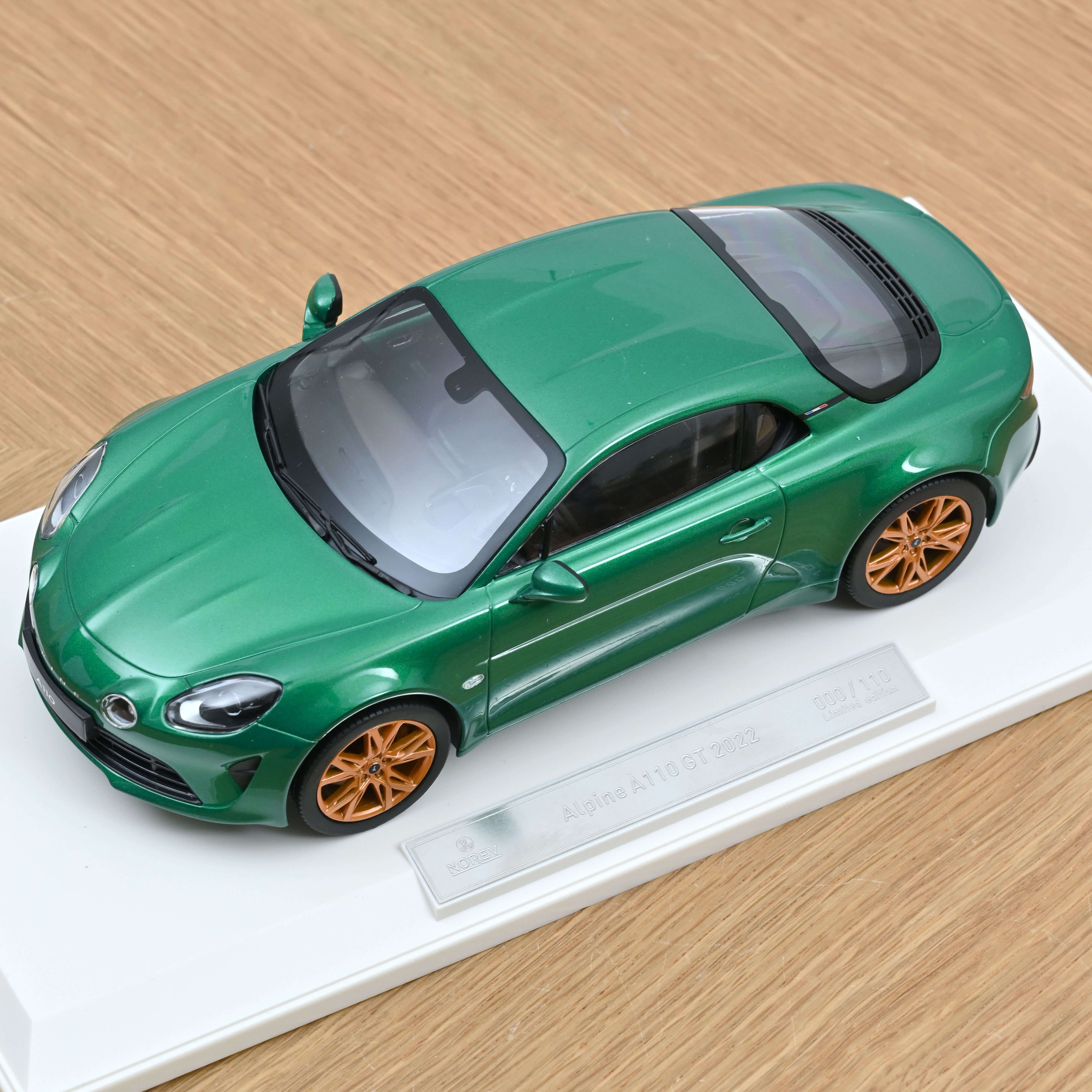 norev-alpine-a110-gt-2022-vert-emeraude-1-18-110-pz-modellino-edizione-limitata image 3