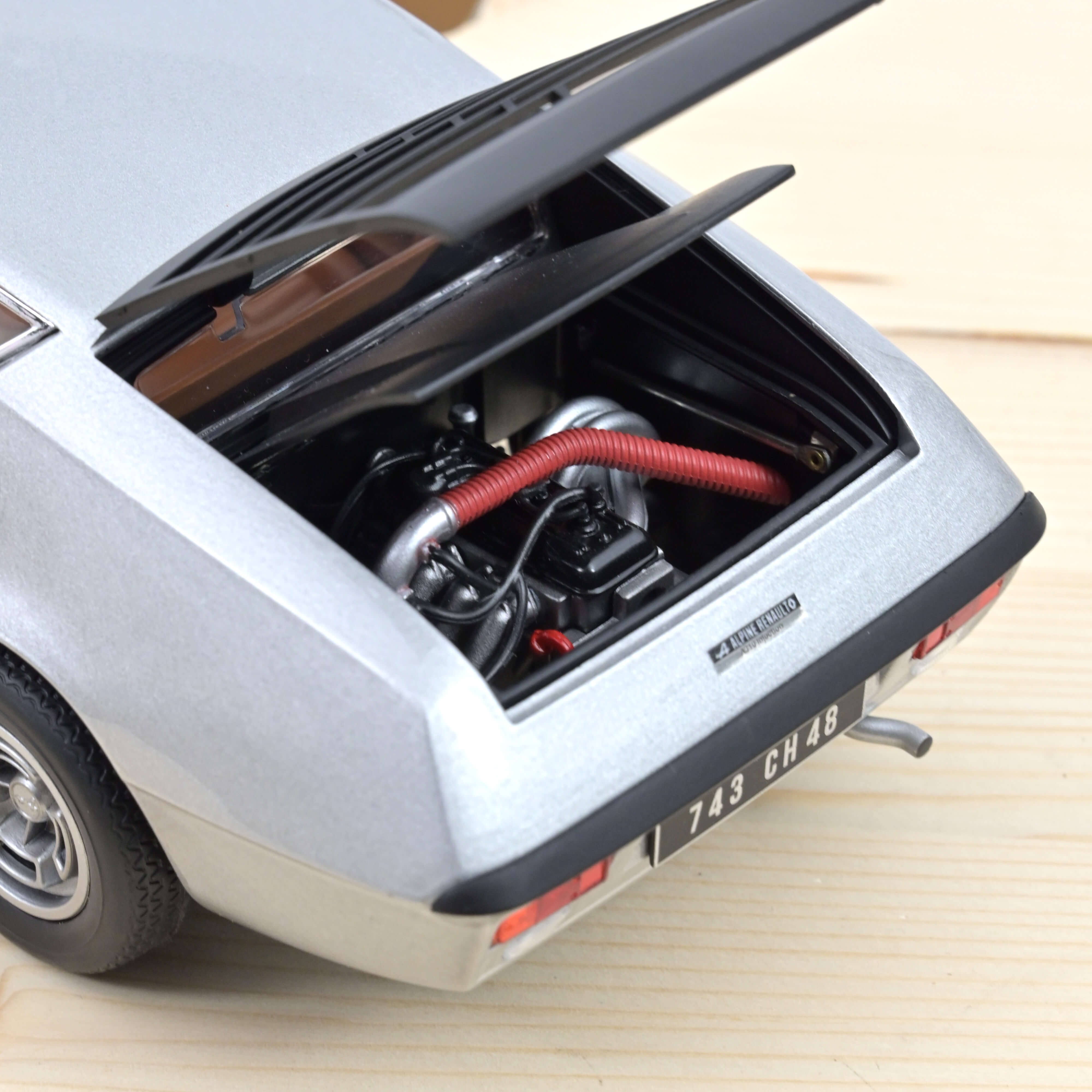 norev-alpine-a310-1600-vf-1975-modellino-1-18-argento-310-pz image 3