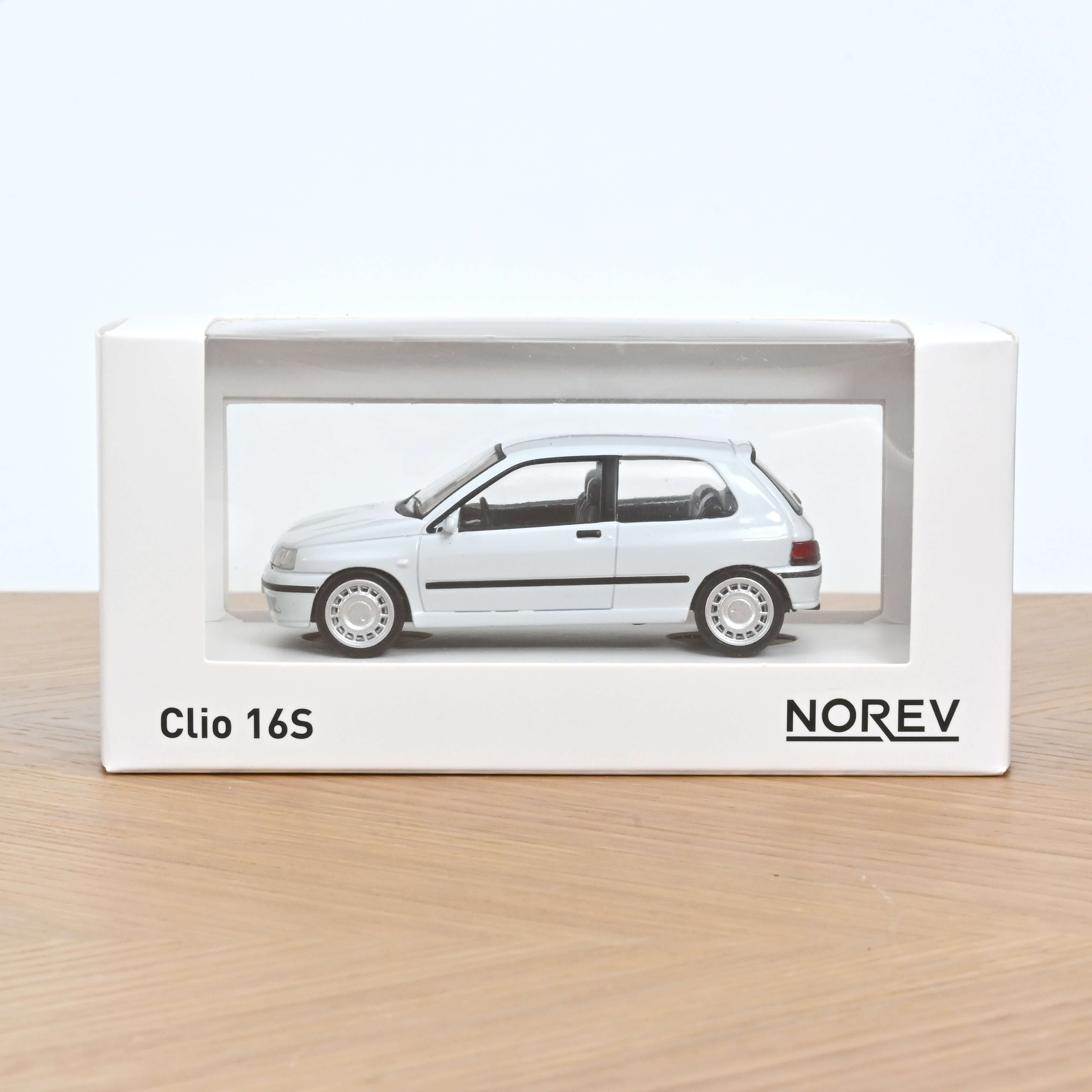 norev-renault-clio-16s-1991-jet-car-1-43-bianca-blanc image 2