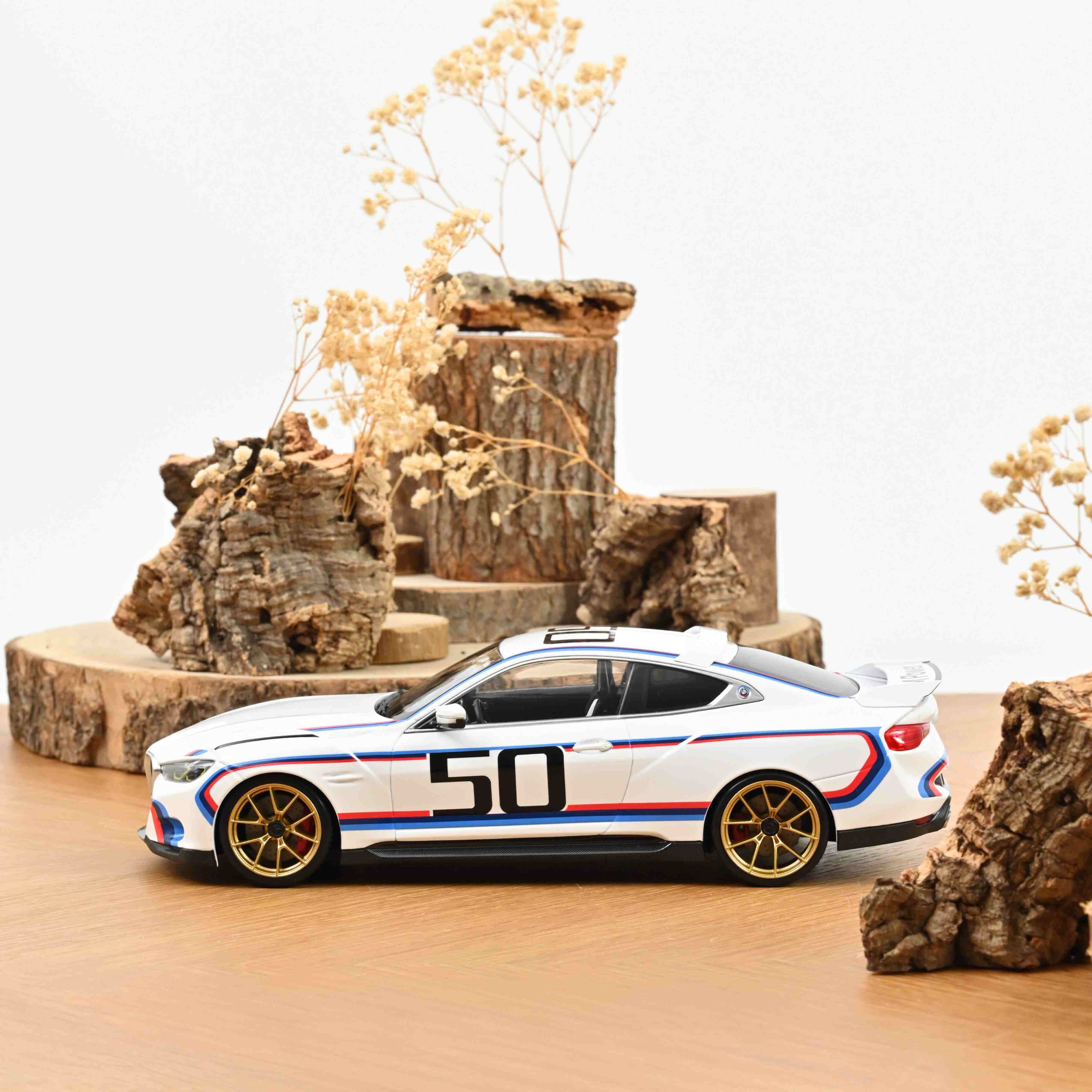 norev-bmw-3-0-csl-2023-modellino-auto-die-cast-1-18-bianco image 2