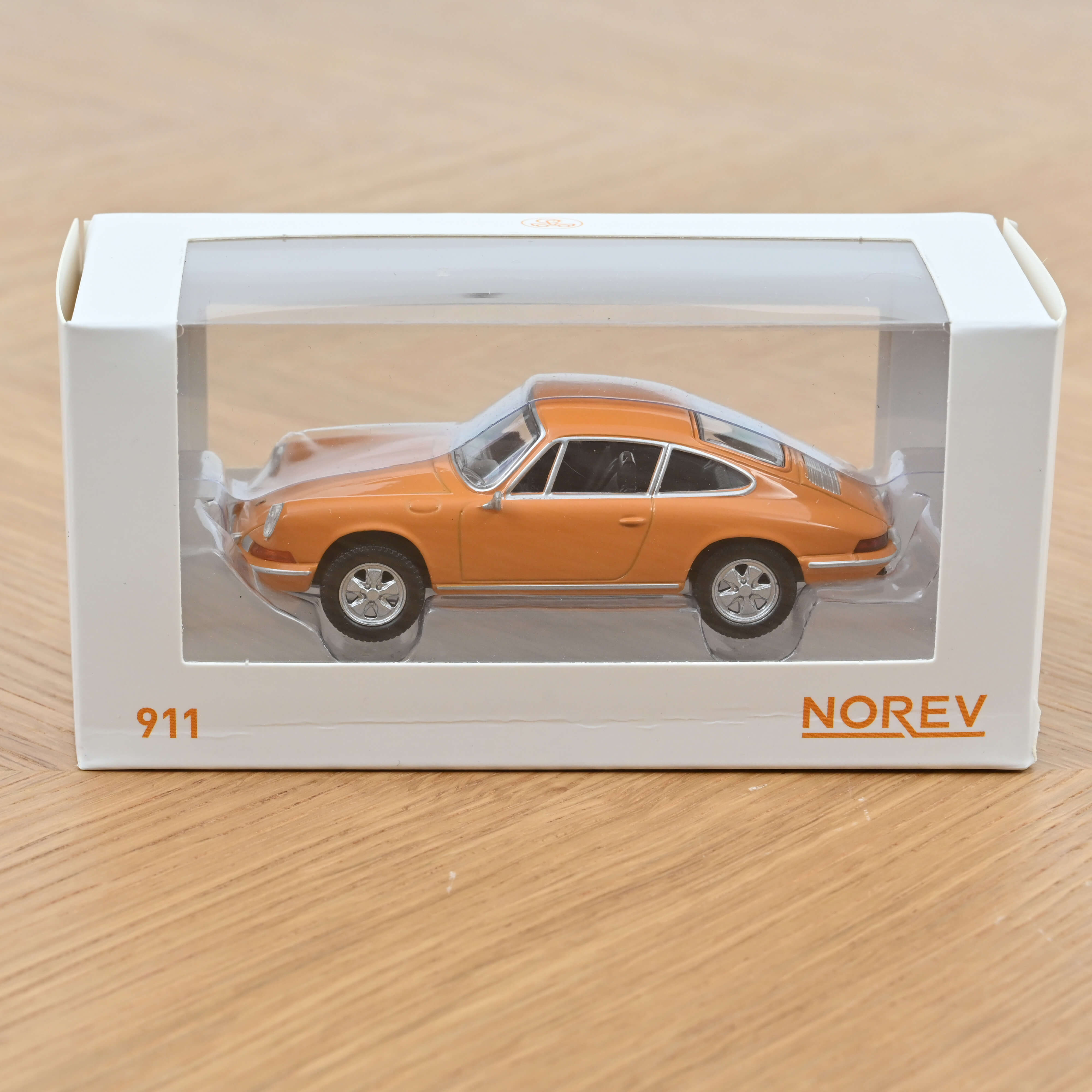 norev-porsche-911-1969-modellino-jet-car-1-43-giallo-bahama image 2