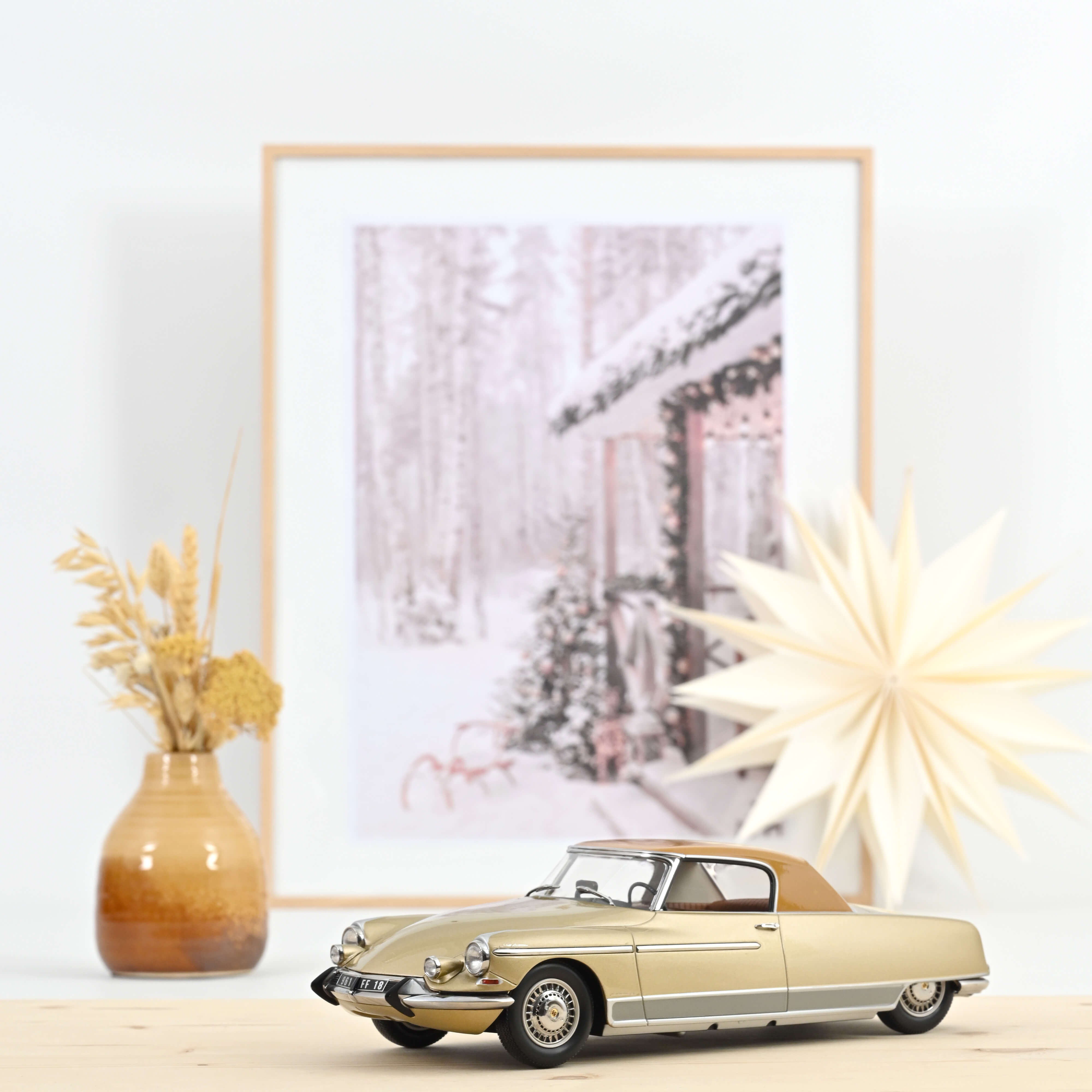 norev-citro-n-ds-19-le-dandy-1964-beige-metallizzato-e-marrone-modellino-1-18 image 1