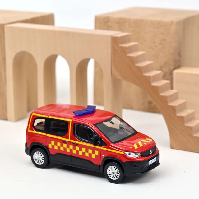 norev-peugeot-rifter-2019-pompiers-1-43-con-scacchiera-gialla image 1