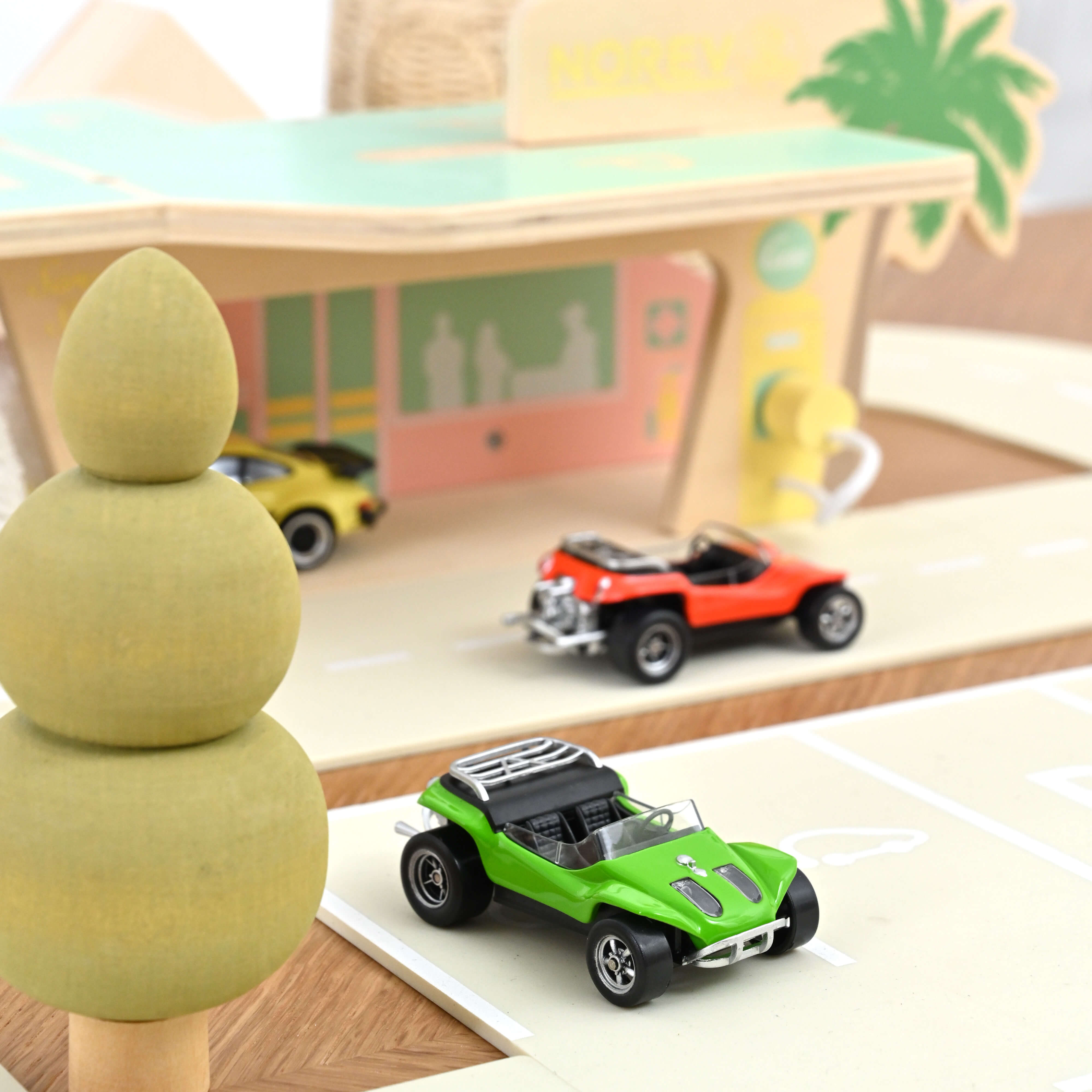 norev-con-ferr-dune-buggy-1968-verde-1-43-jet-car image 2