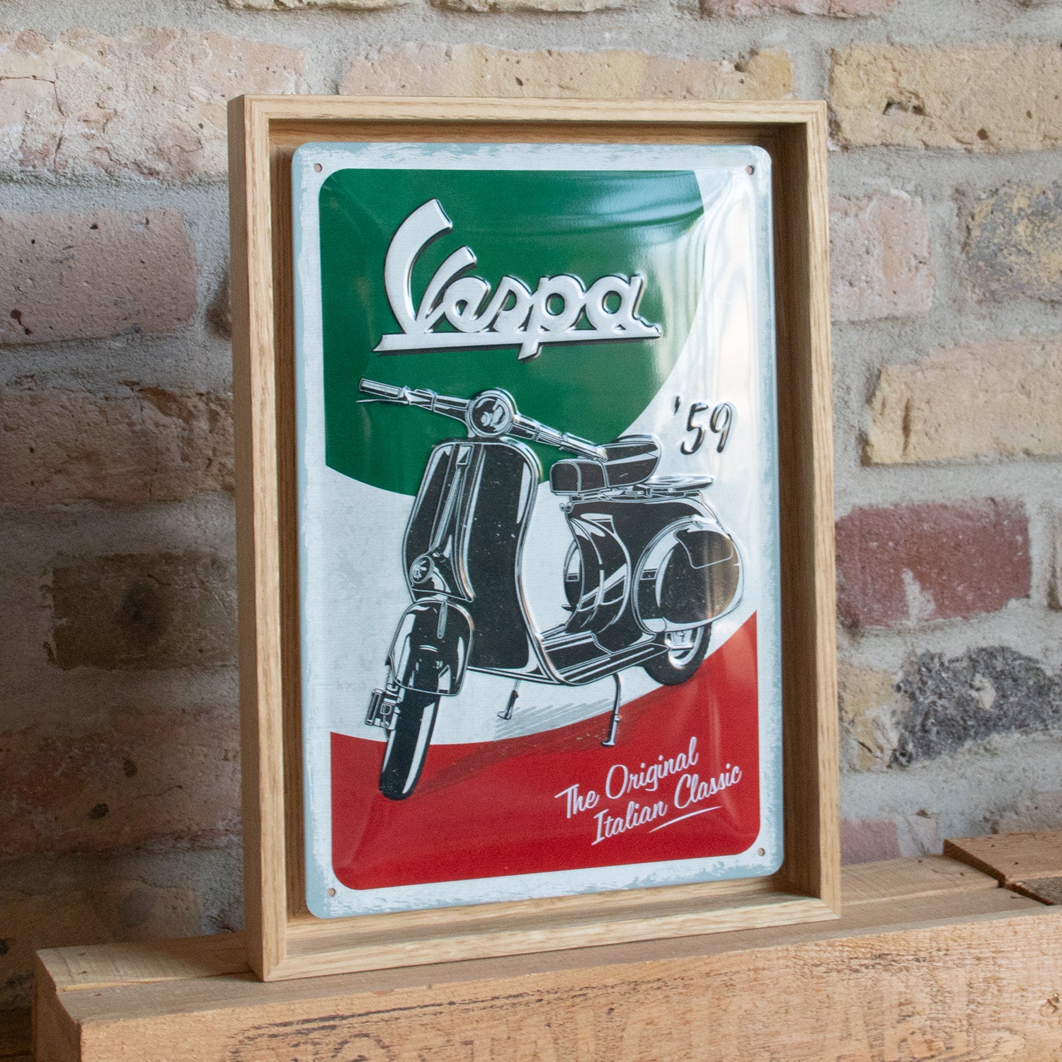 nostalgic-art-vespa-the-italian-classic-cornice-n-frame-m-edition-24x33-5-cm image 2