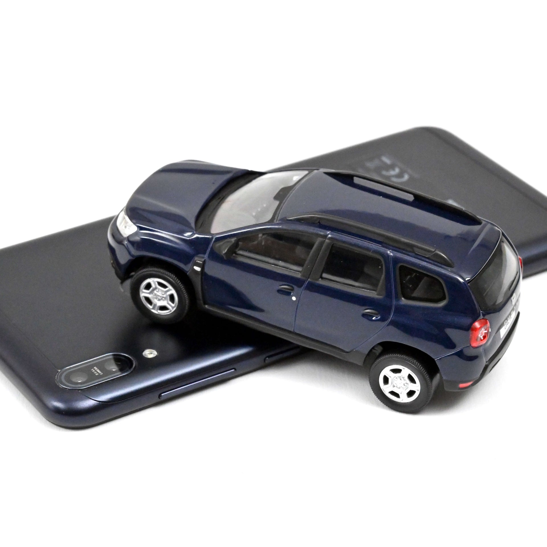 norev-dacia-duster-2018-modellino-auto-1-43-blu-navy image 1
