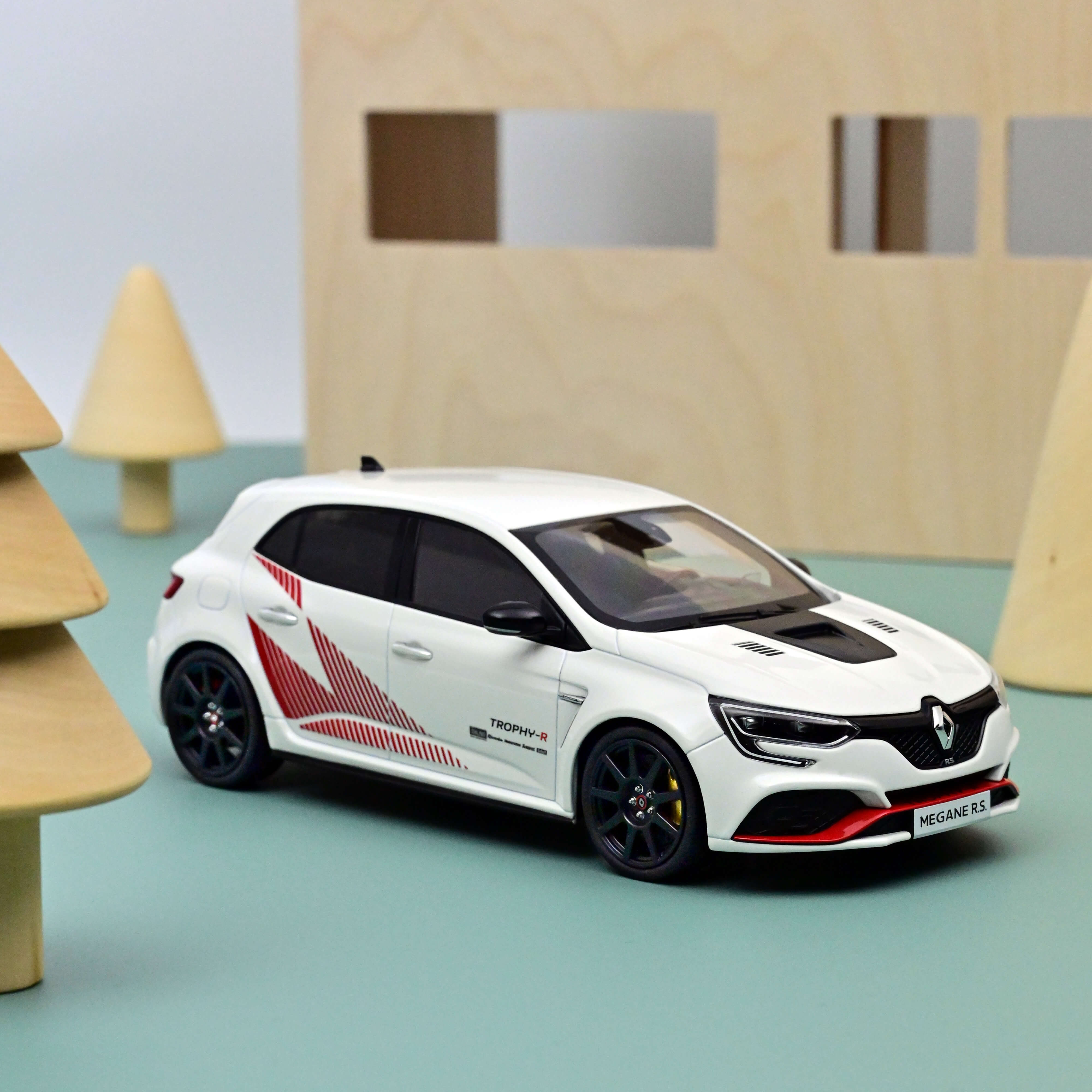 norev-renault-megane-rs-trophy-r-2019-version-record-1-18-400-pz image 1