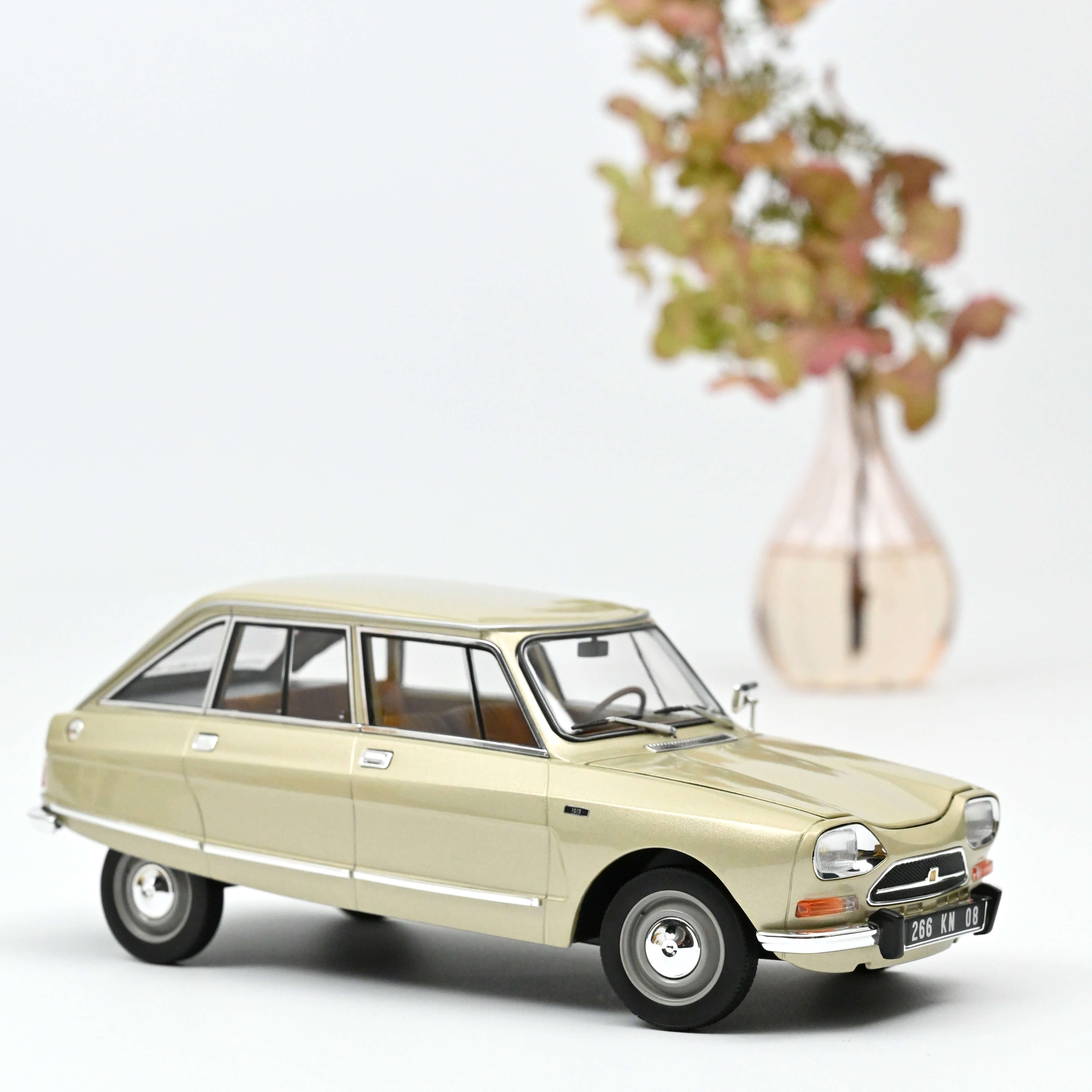 norev-citro-n-ami-super-1973-1-18-beige-tholonet-300-pz image 1
