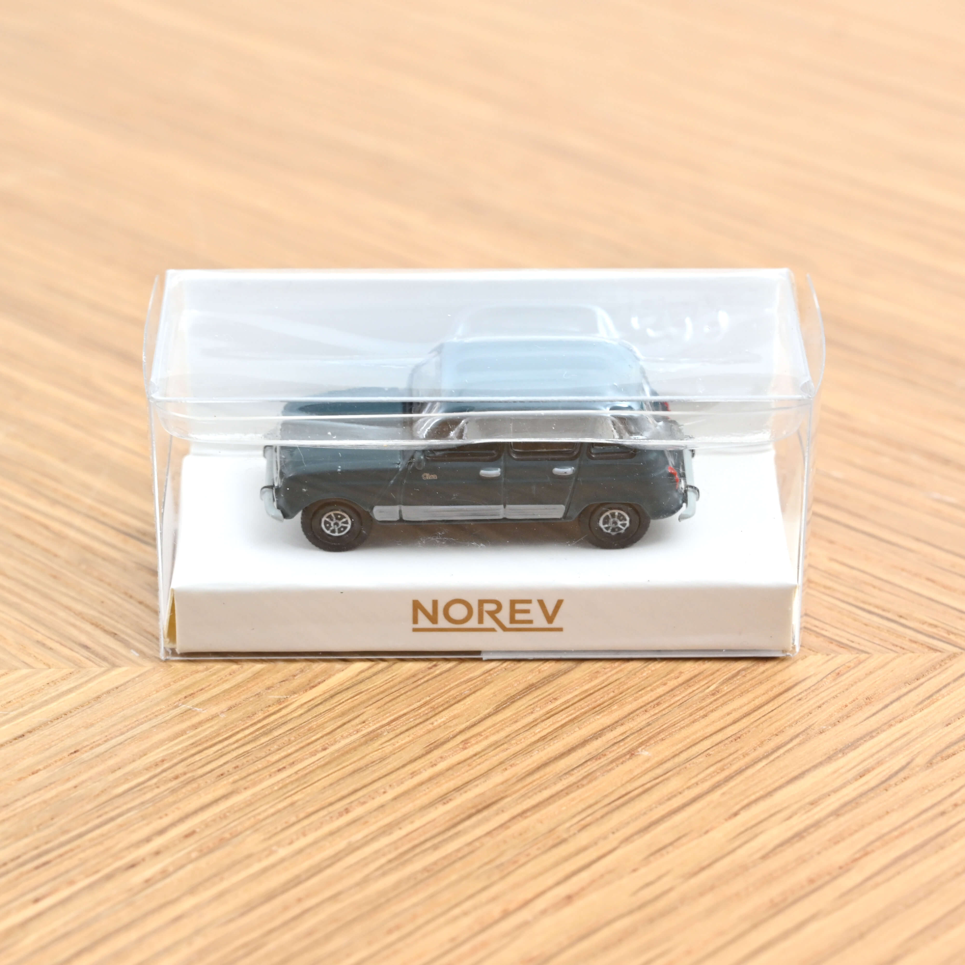 norev-renault-4-1986-clan-verde-s-quoia-1-87-minijet-da-collezione image 2