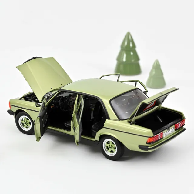 norev-mercedes-benz-200-amg-1984-silvergreen-metallic-1-18-modellino-auto image 1