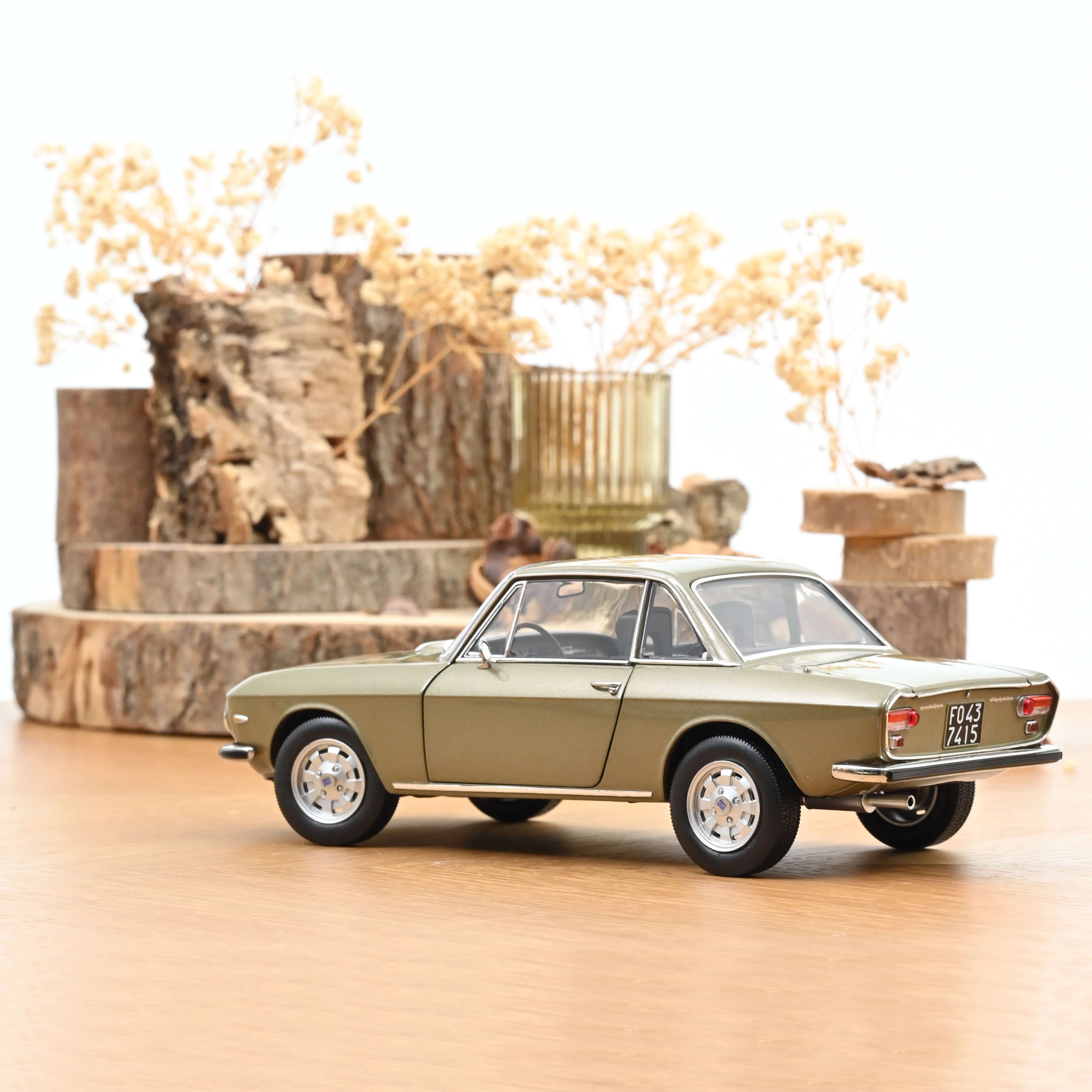 norev-lancia-fulvia-1971-modellino-auto-1-18-bronzo-longchamps image 3