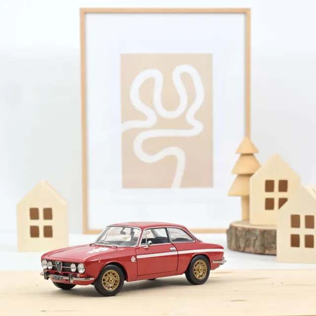 norev-alfa-romeo-1750-gtv-1970-rosso-alfa-modellino-auto-1-18-edizione-200-pezzi image 1