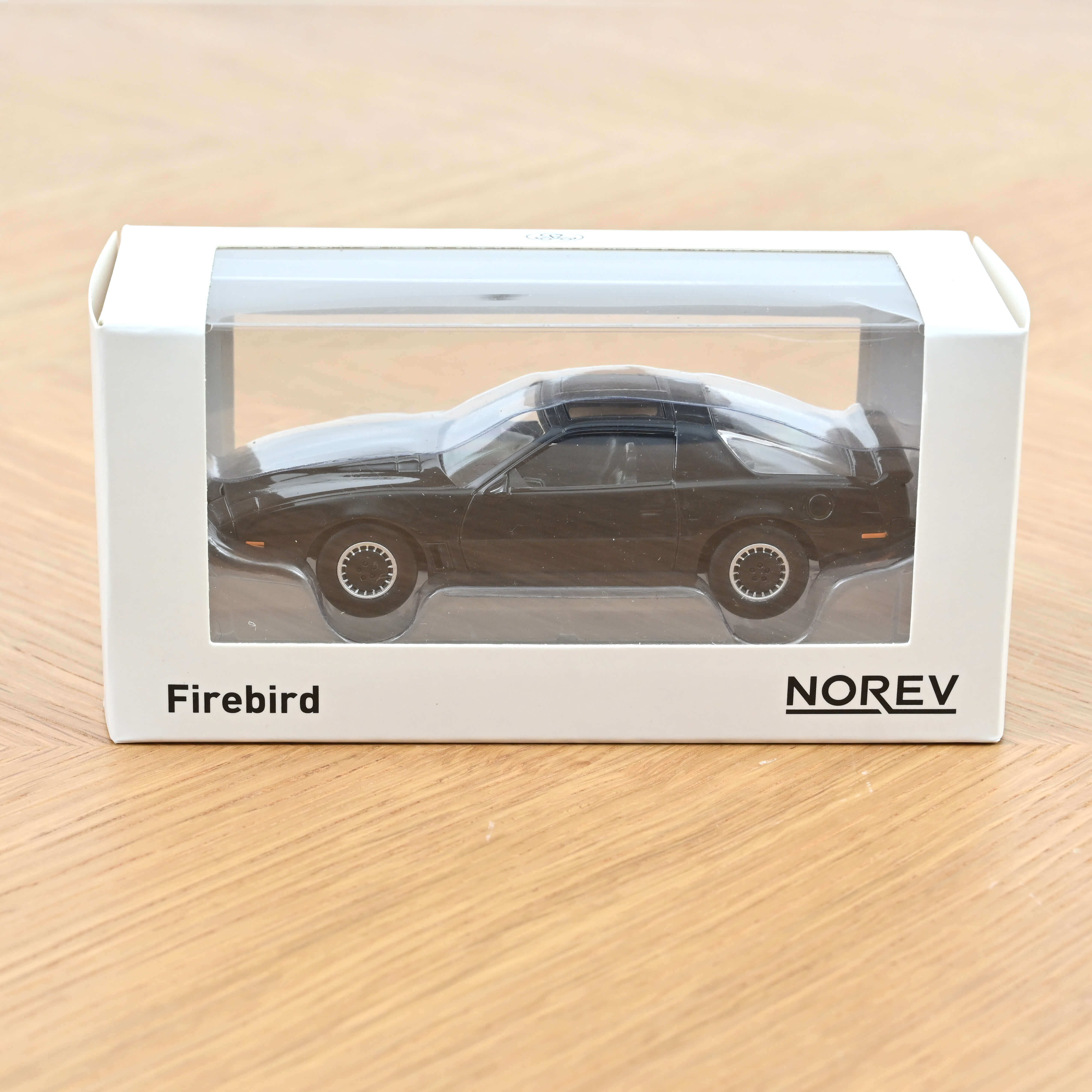 norev-pontiac-firebird-1982-kitt-jet-car-1-43-supercar-k2000 image 2
