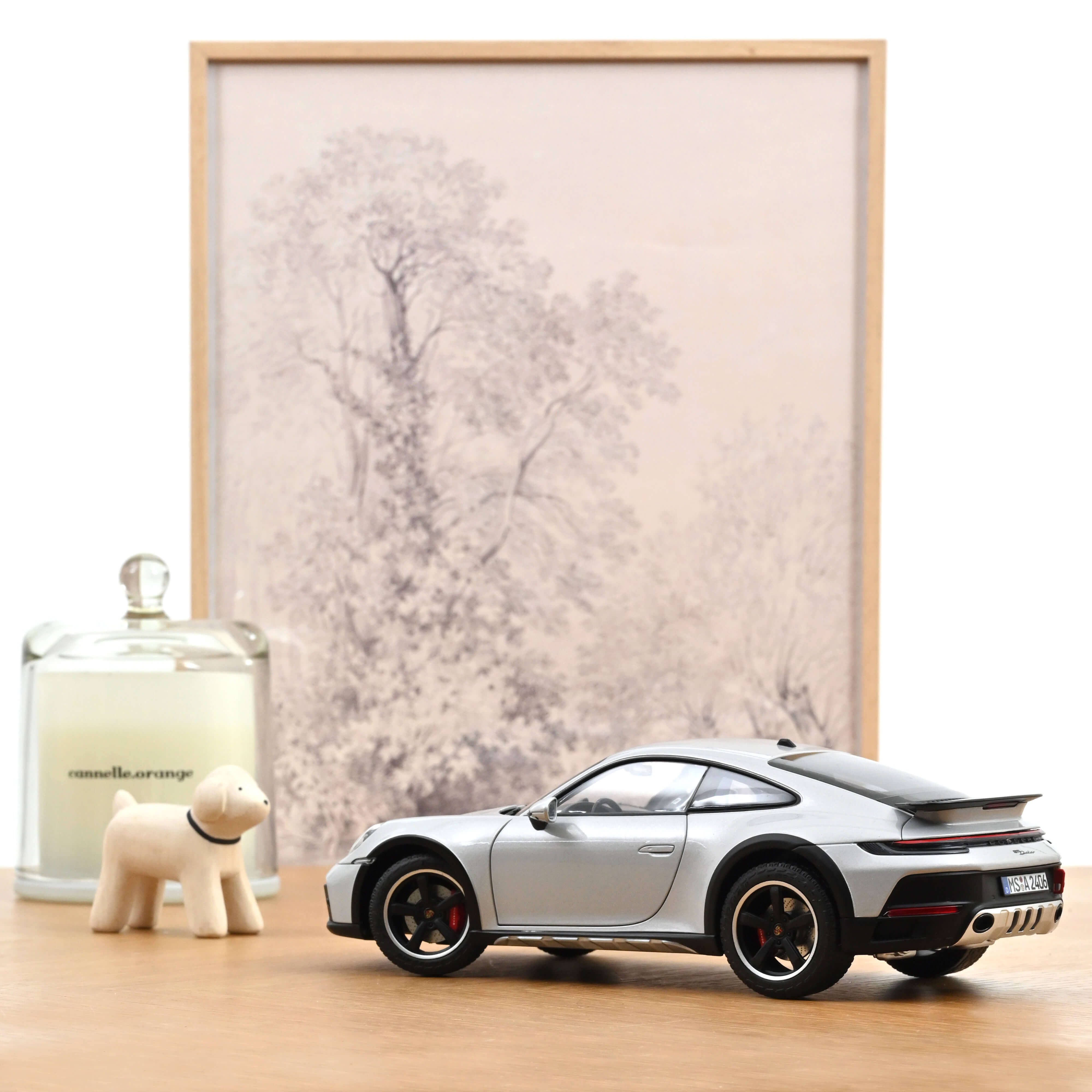 norev-porsche-911-dakar-2023-gris-glace-metallis-modellino-auto-1-18 image 4