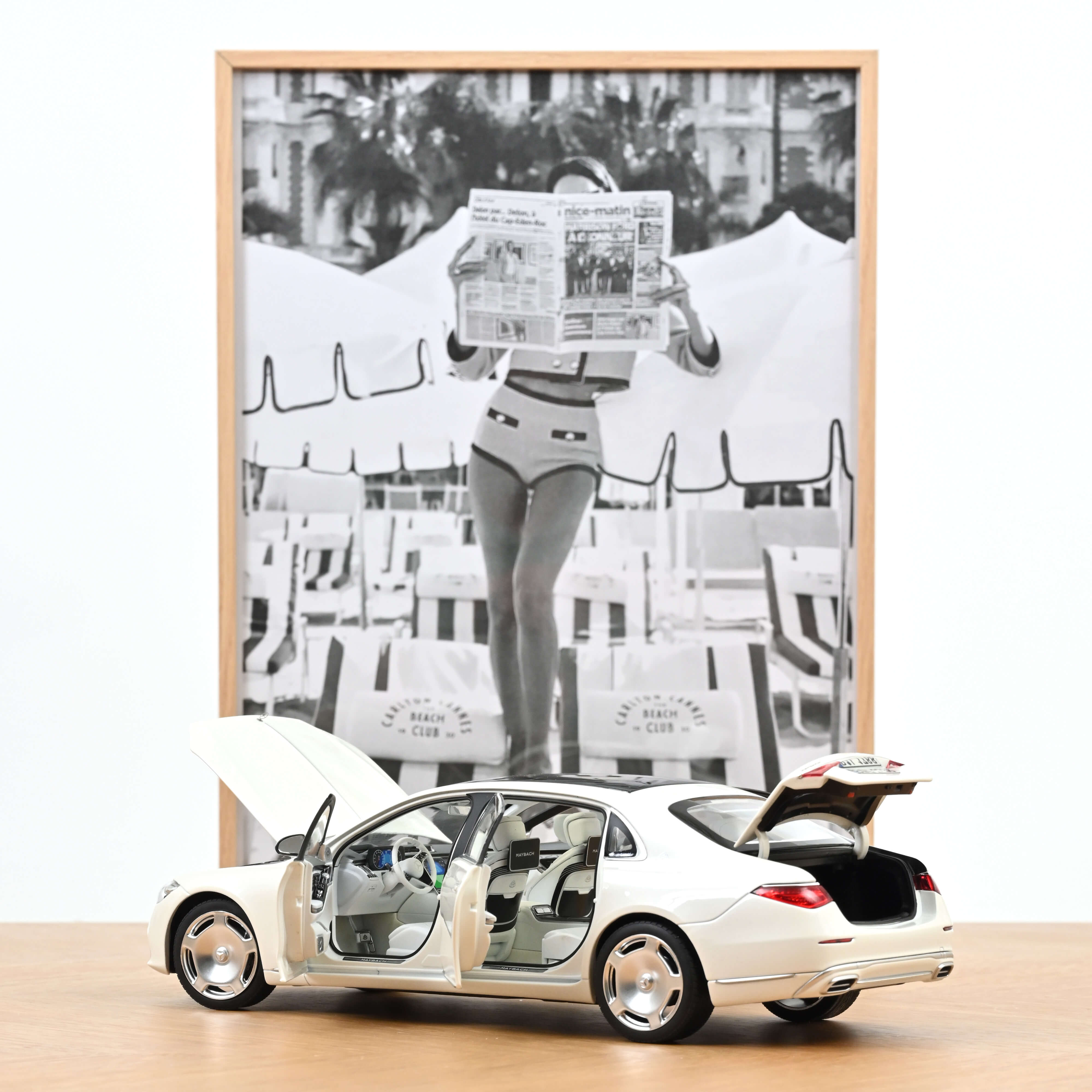 norev-mercedes-maybach-s-680-4matic-2021-modellino-auto-1-18-bianco-diamante image 2