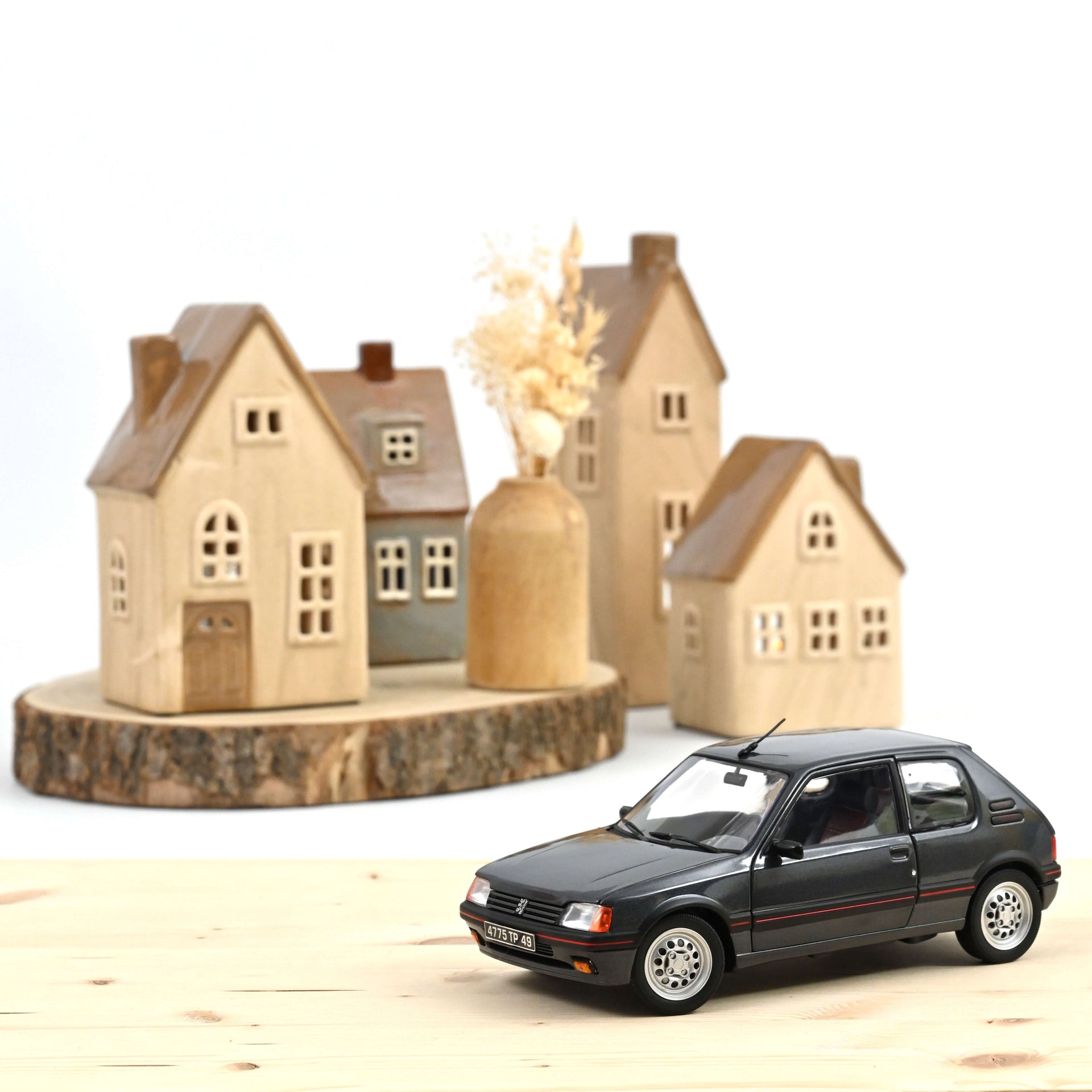 norev-peugeot-205-gti-1-6-1988-grigio-grafite-1-18 image 1