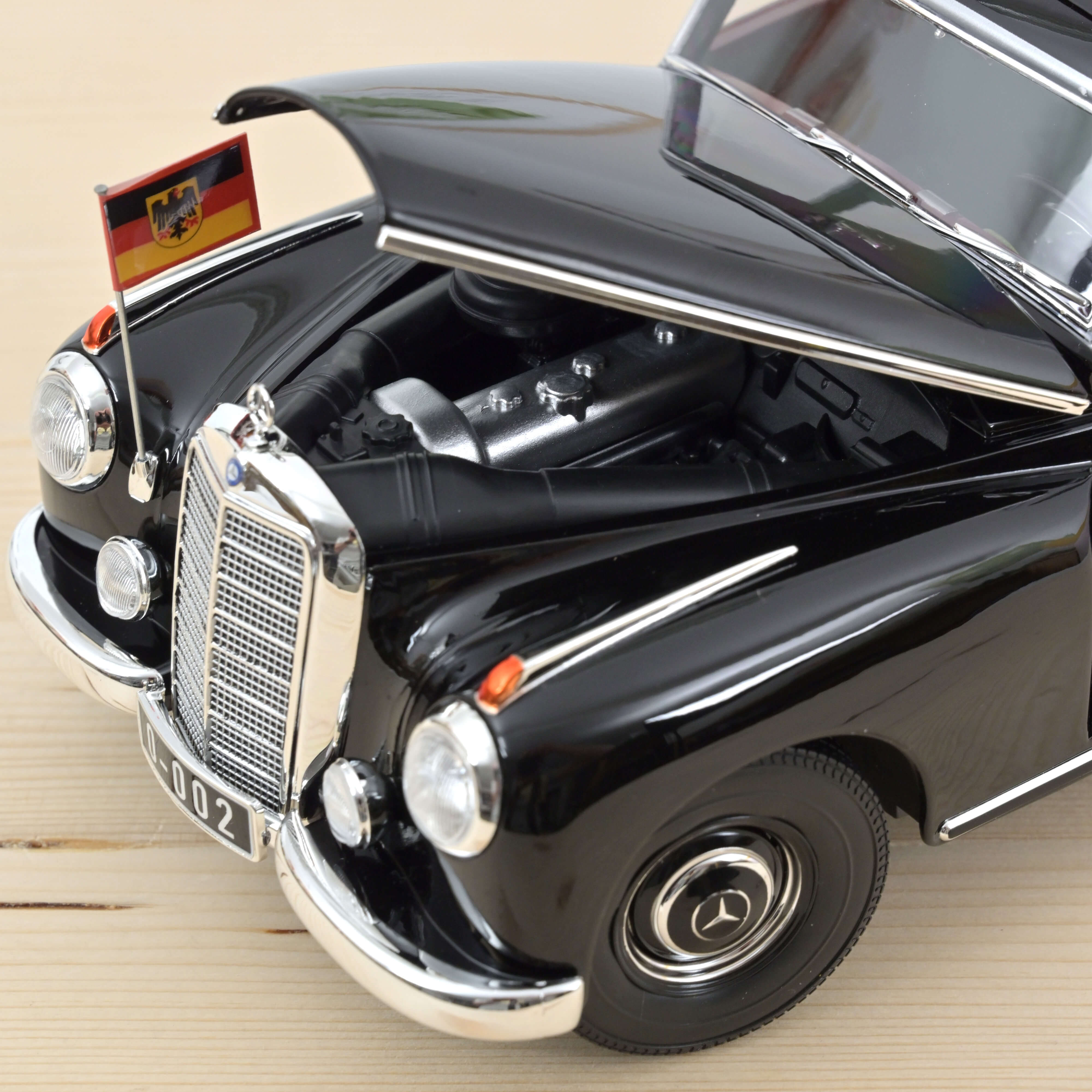 norev-mercedes-benz-300-adenauer-1955-modellino-auto-1-18 image 3