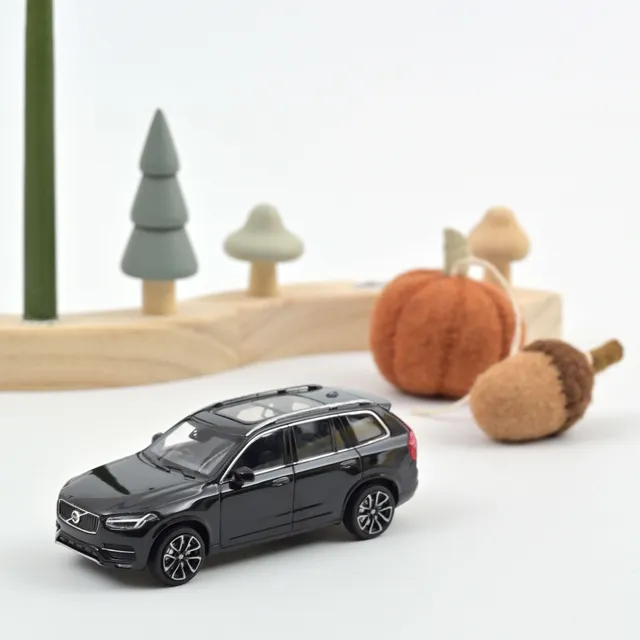 norev-volvo-xc90-rhd-2015-modellino-auto-1-43-nero-onyx image 1