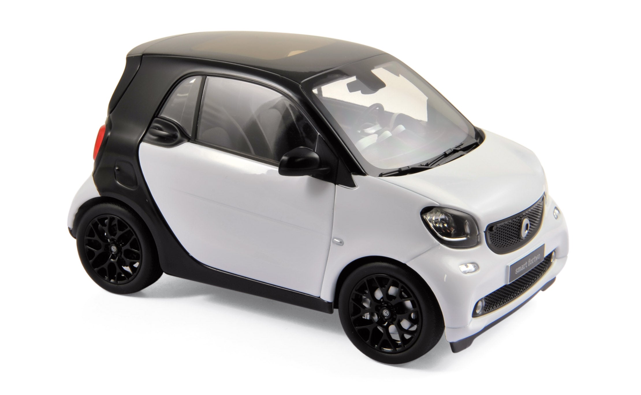 norev-smart-fortwo-2015-noir-blanc-modellino-auto-1-18 image 1