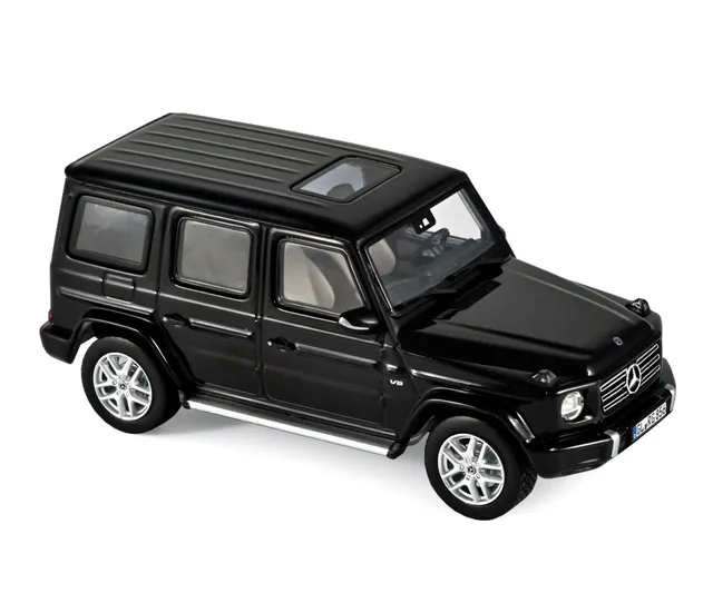 norev-mercedes-benz-g-class-2018-modellino-auto-1-43-nero image 1