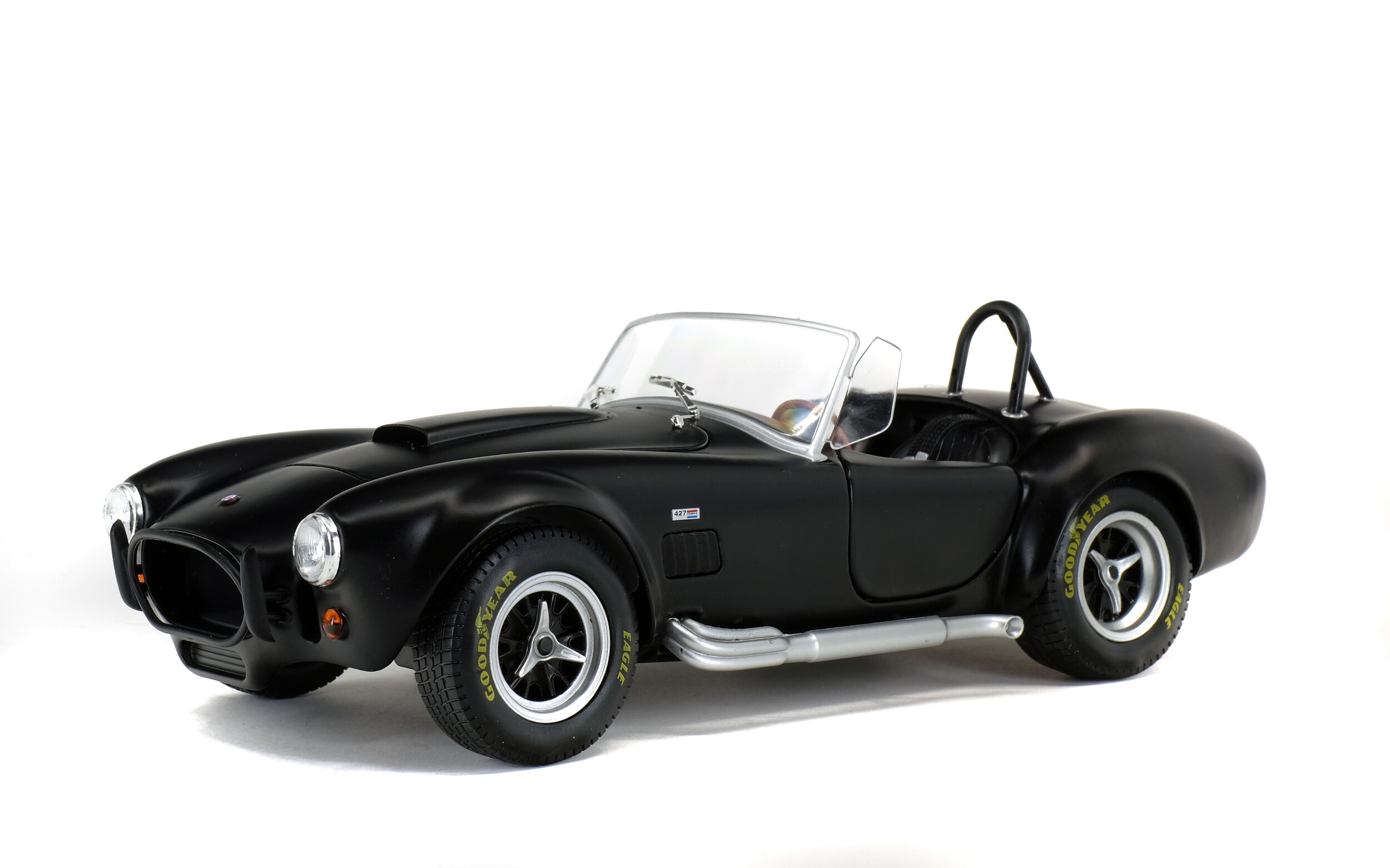 solido-shelby-cobra-427-s-c-nero-opaco-1965-modellino-auto-sportiva-1-18 image 2