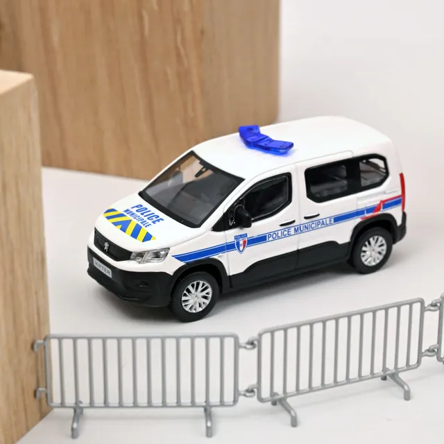 norev-peugeot-rifter-2019-police-municipale-1-43-modellino-veicolo-servizio image 1