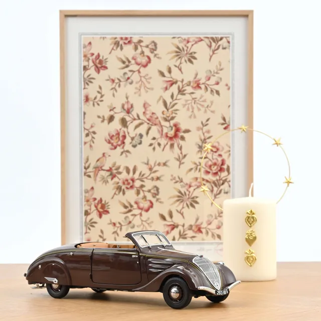norev-peugeot-402-eclipse-1937-chocolate-1-18-con-tetto-apribile image 1