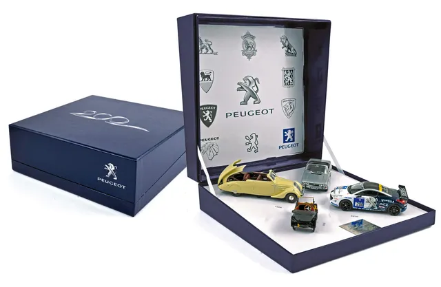 norev-coffret-anniversario-200-anni-peugeot-2010-con-4-modellini-1-43 image 1