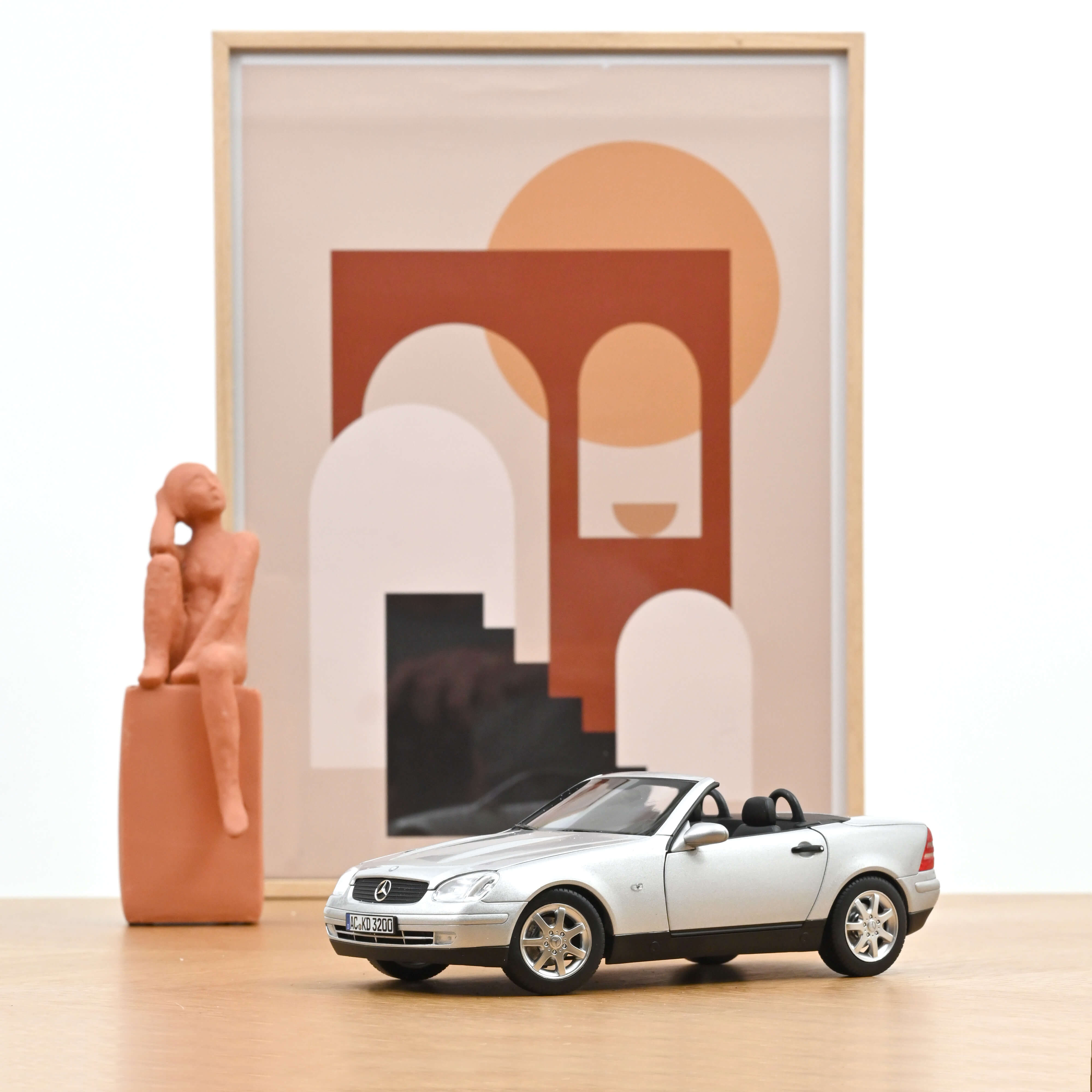 norev-mercedes-benz-slk-1996-argent-brillant-auto-die-cast-1-18 image 1