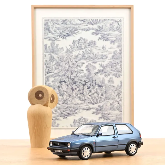 norev-vw-golf-10-million-1988-modellino-auto-1-18-blu-etoile-metallizzato image 1