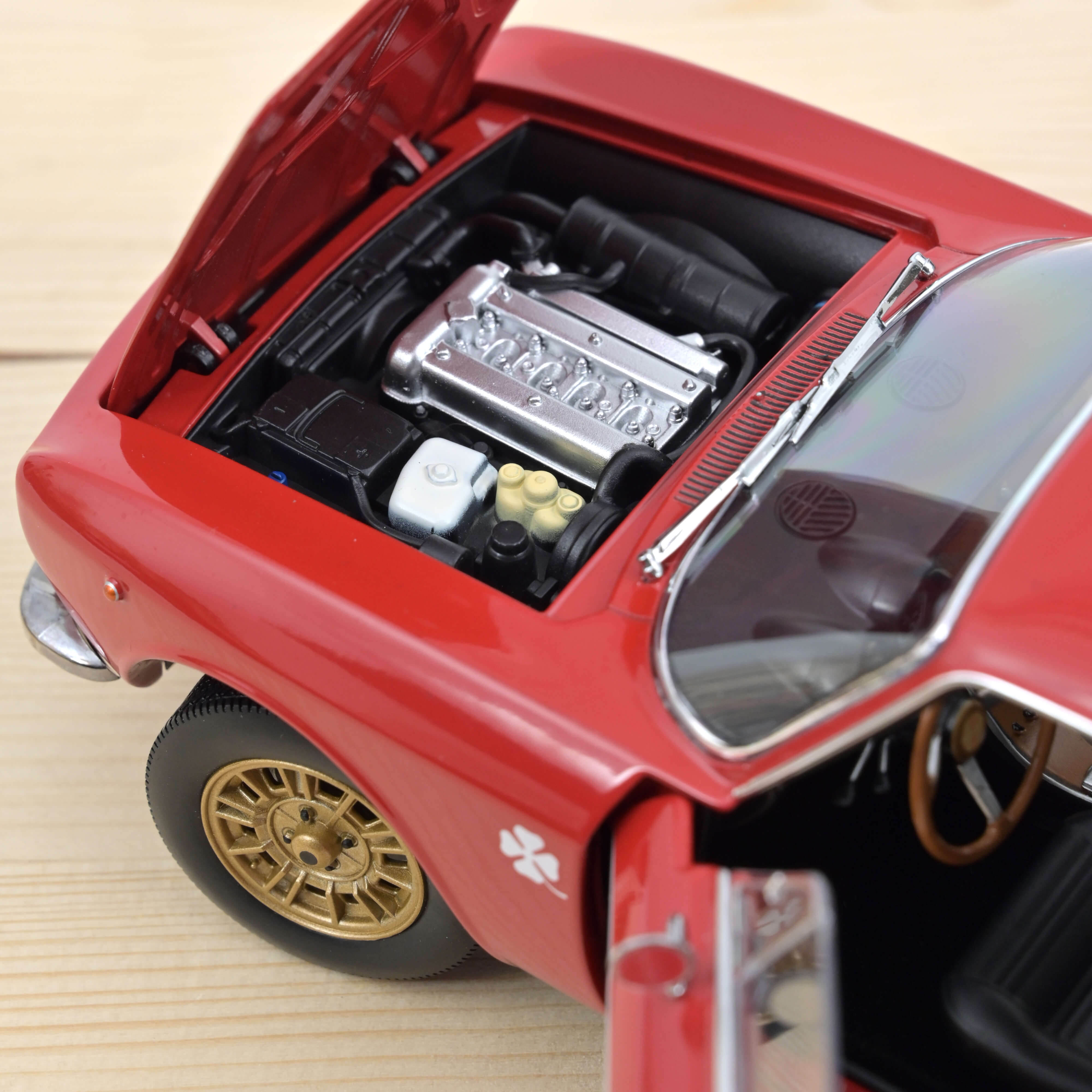 norev-alfa-romeo-1750-gtv-1970-rosso-modellino-auto-1-18-200-pezzi image 3