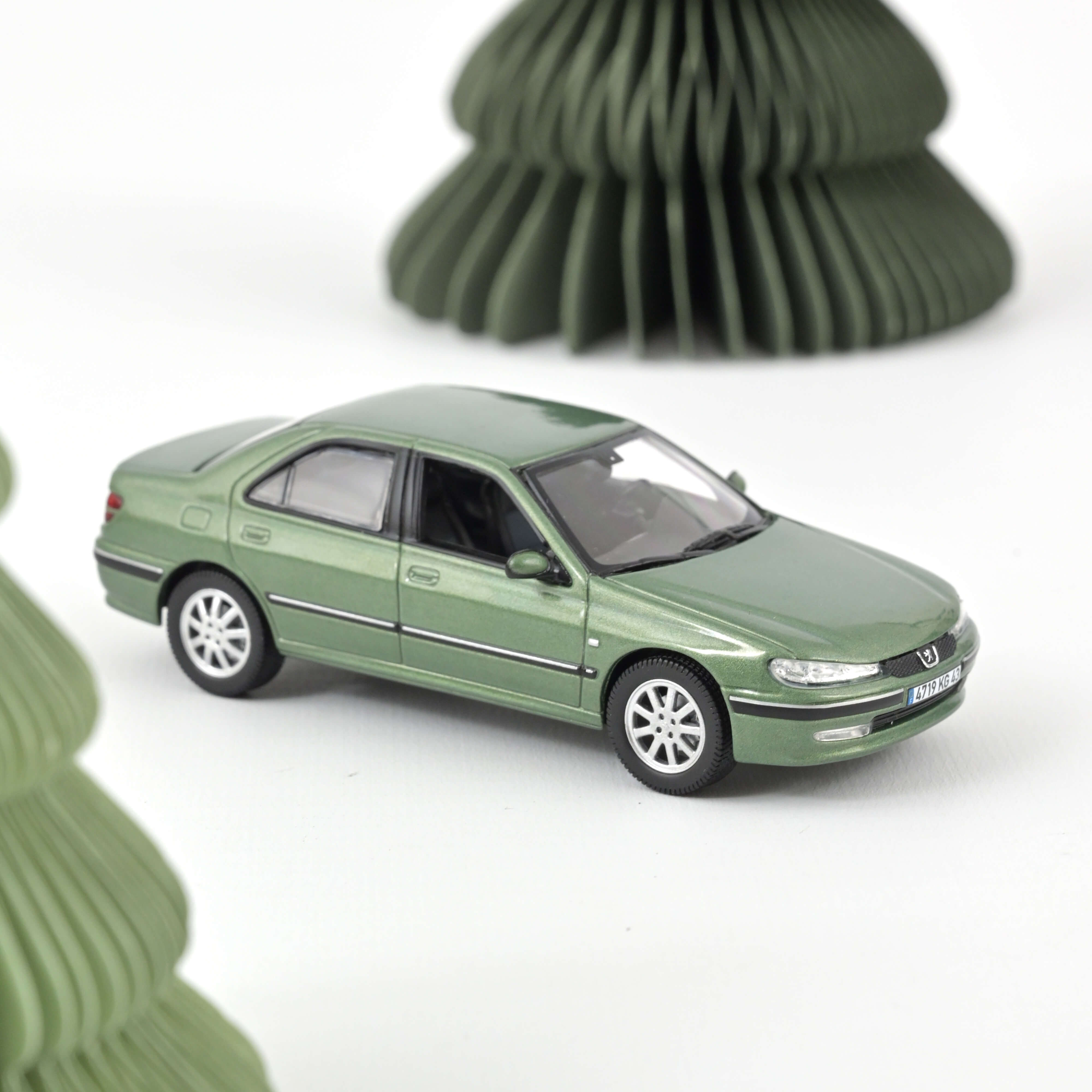 norev-peugeot-406-2002-modellino-auto-1-43-verde-come image 1