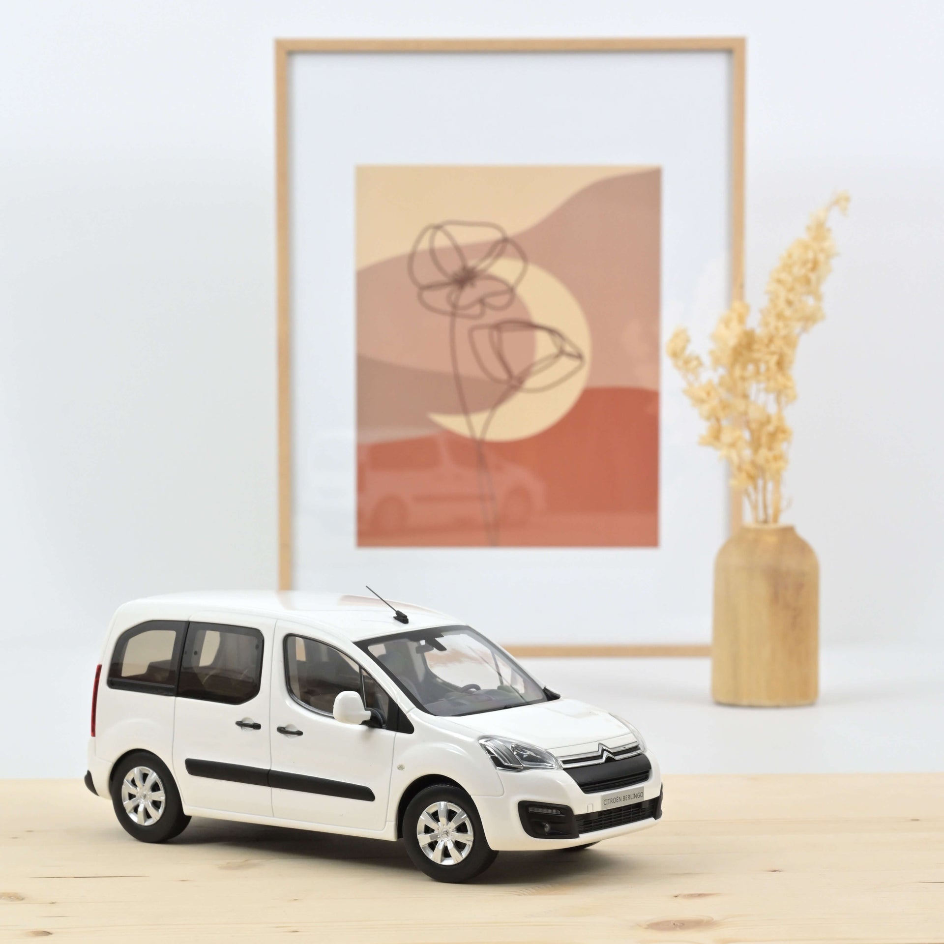 norev-citro-n-berlingo-2016-modellino-auto-1-18-bianco-esclusiva-online-100-pezz image 1