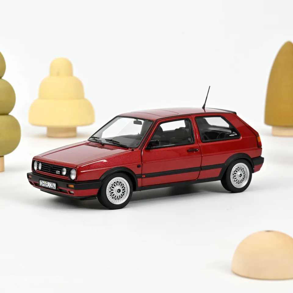 norev-vw-golf-gti-1990-rosso-metallizzato-1-18-modellino-grande-da-collezione image 1