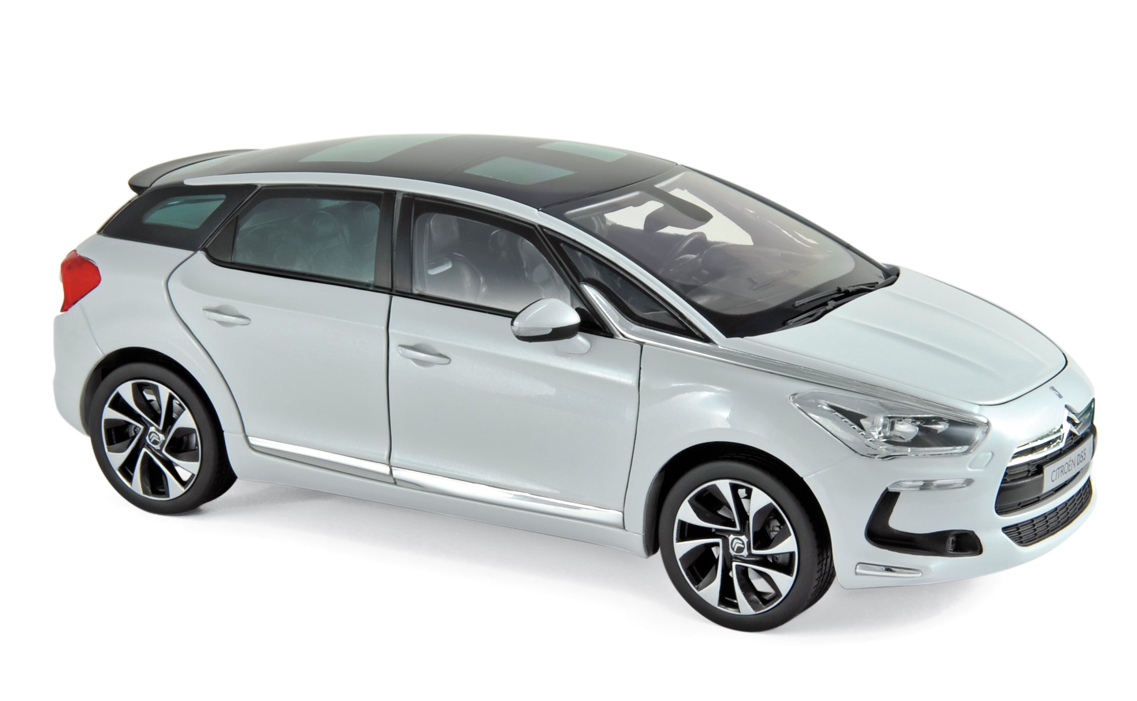 norev-citro-n-ds5-2011-blanc-nacr-modellino-auto-1-18 image 1