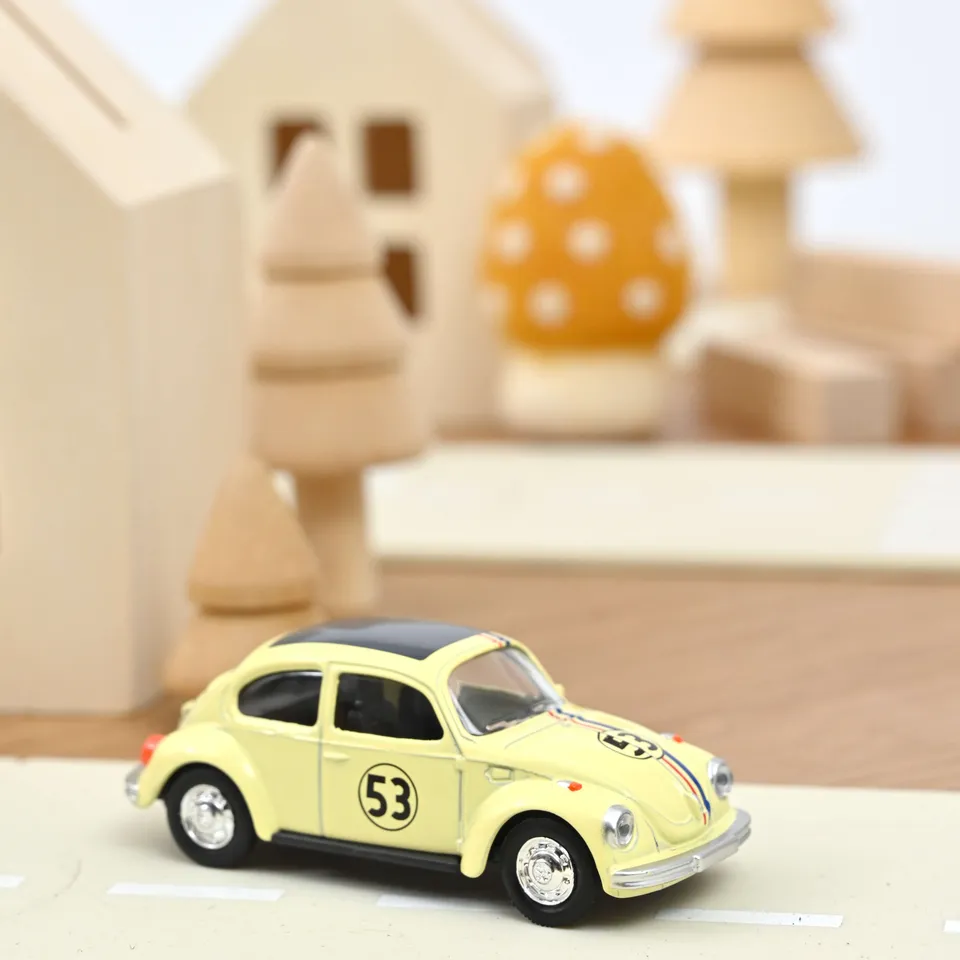 norev-volkswagen-coccinelle-1303-1973-n-53-1-54-modellino-auto-da-collezione image 1