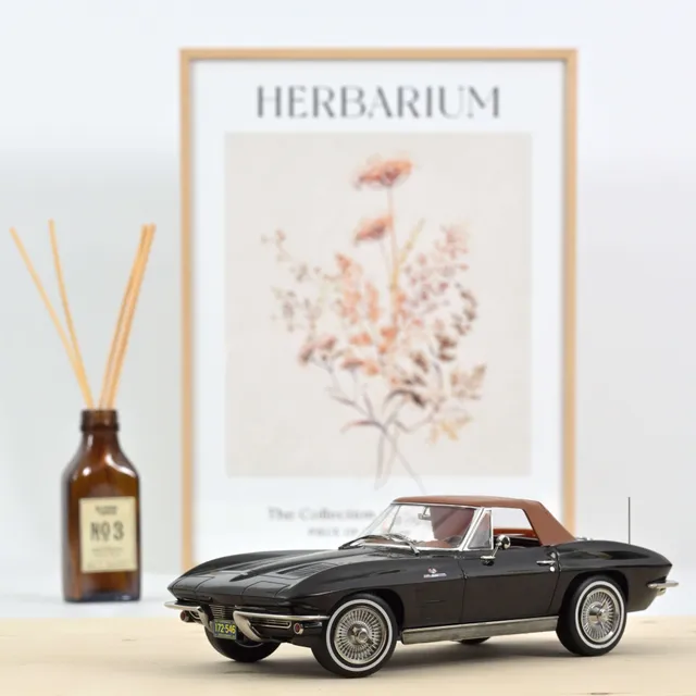 norev-chevrolet-corvette-sting-ray-cabriolet-1963-1-18-modellino-nero image 1