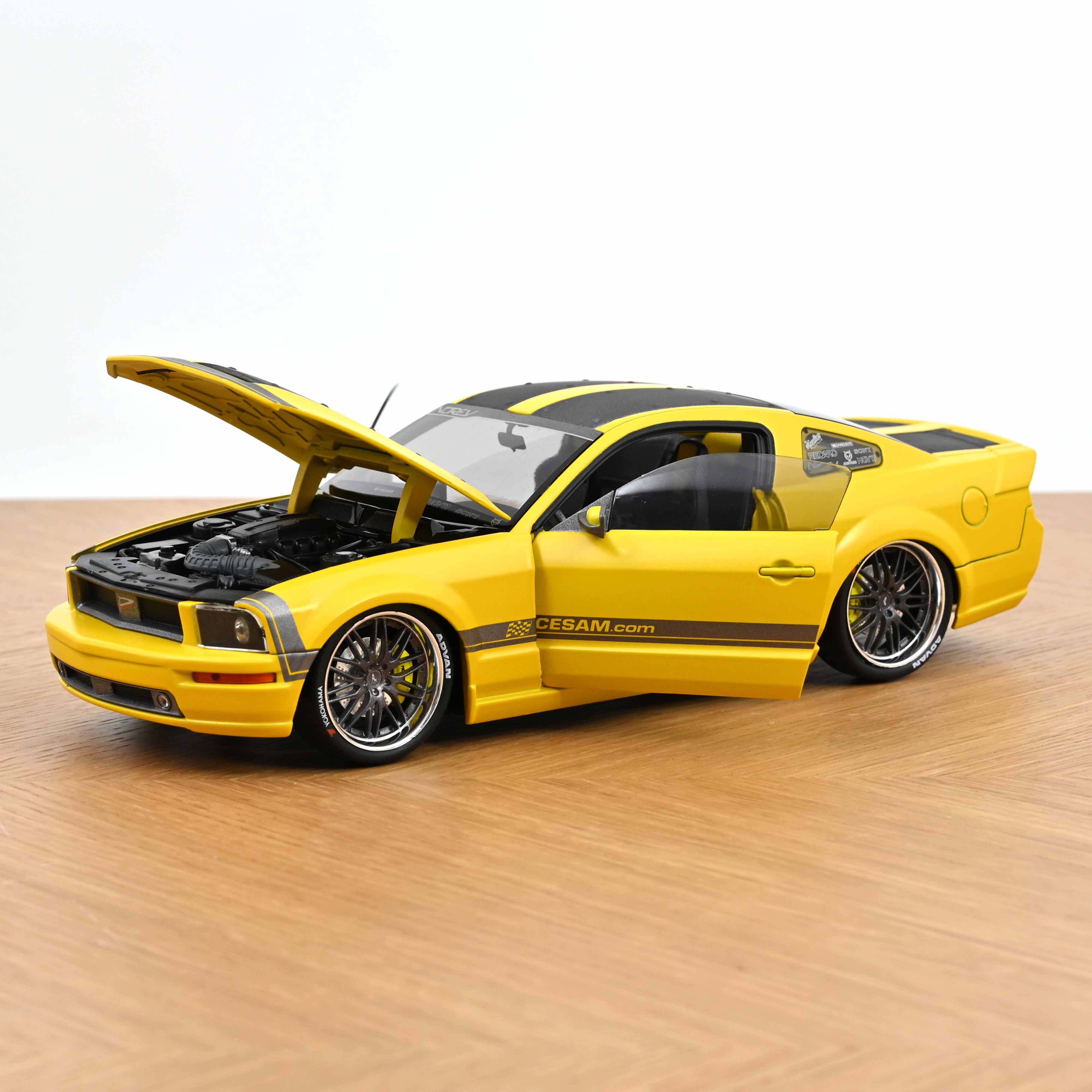norev-mustang-jet-ski-parotech-giallo-cesam-modellino-1-18 image 6