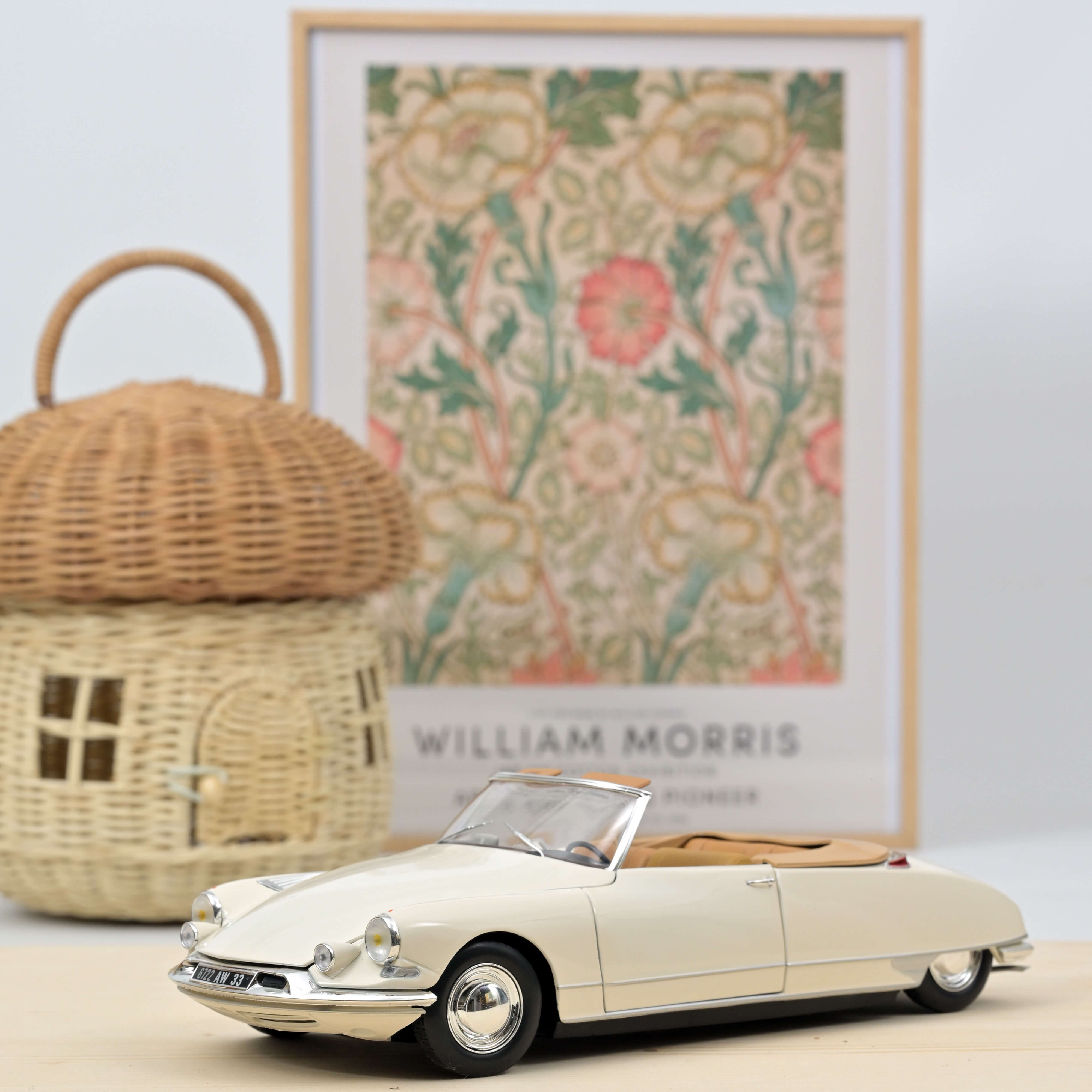 norev-citro-n-ds-19-cabriolet-1961-modellino-1-18-beige-edizione-400pz image 2