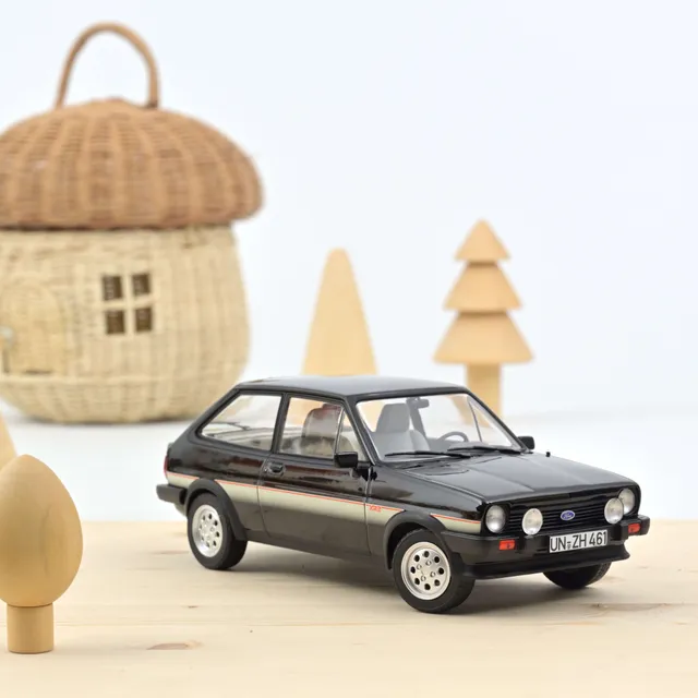 norev-ford-fiesta-xr2-1981-nera-1-18 image 1