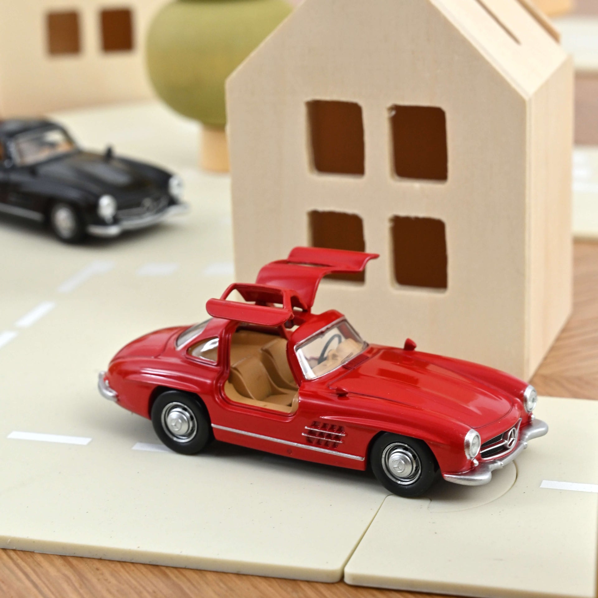 norev-mercedes-benz-300-sl-1954-modellino-auto-jet-car-1-43-rosso-fire-engine image 1