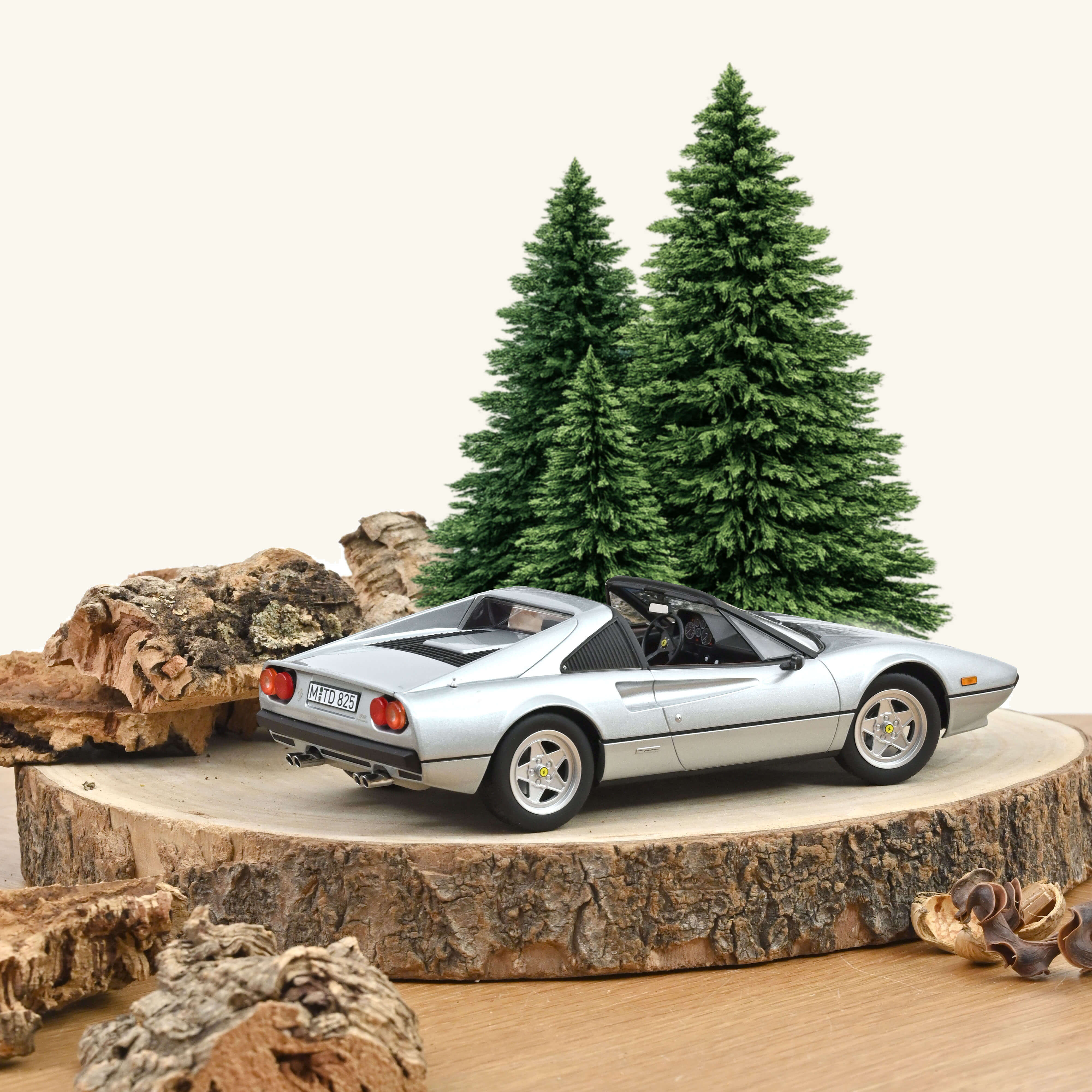norev-ferrari-308-gts-1982-modellino-auto-1-18-argento image 3