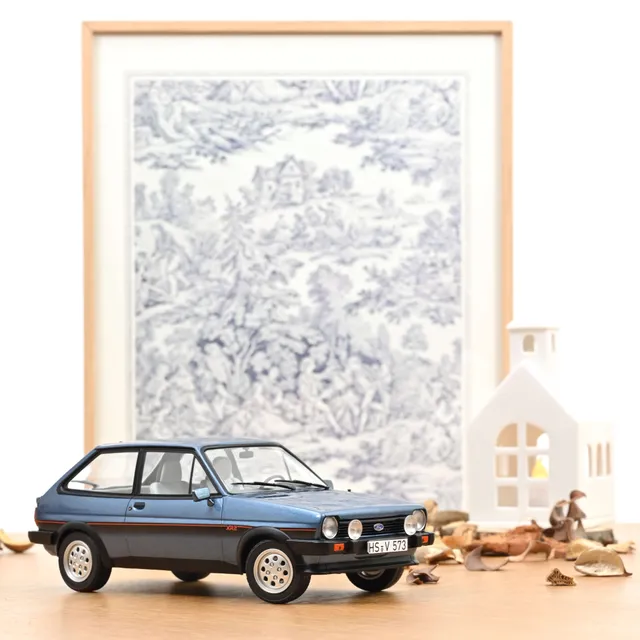 norev-ford-fiesta-xr2-1981-blu-metallizzato-modellino-auto-1-18 image 1