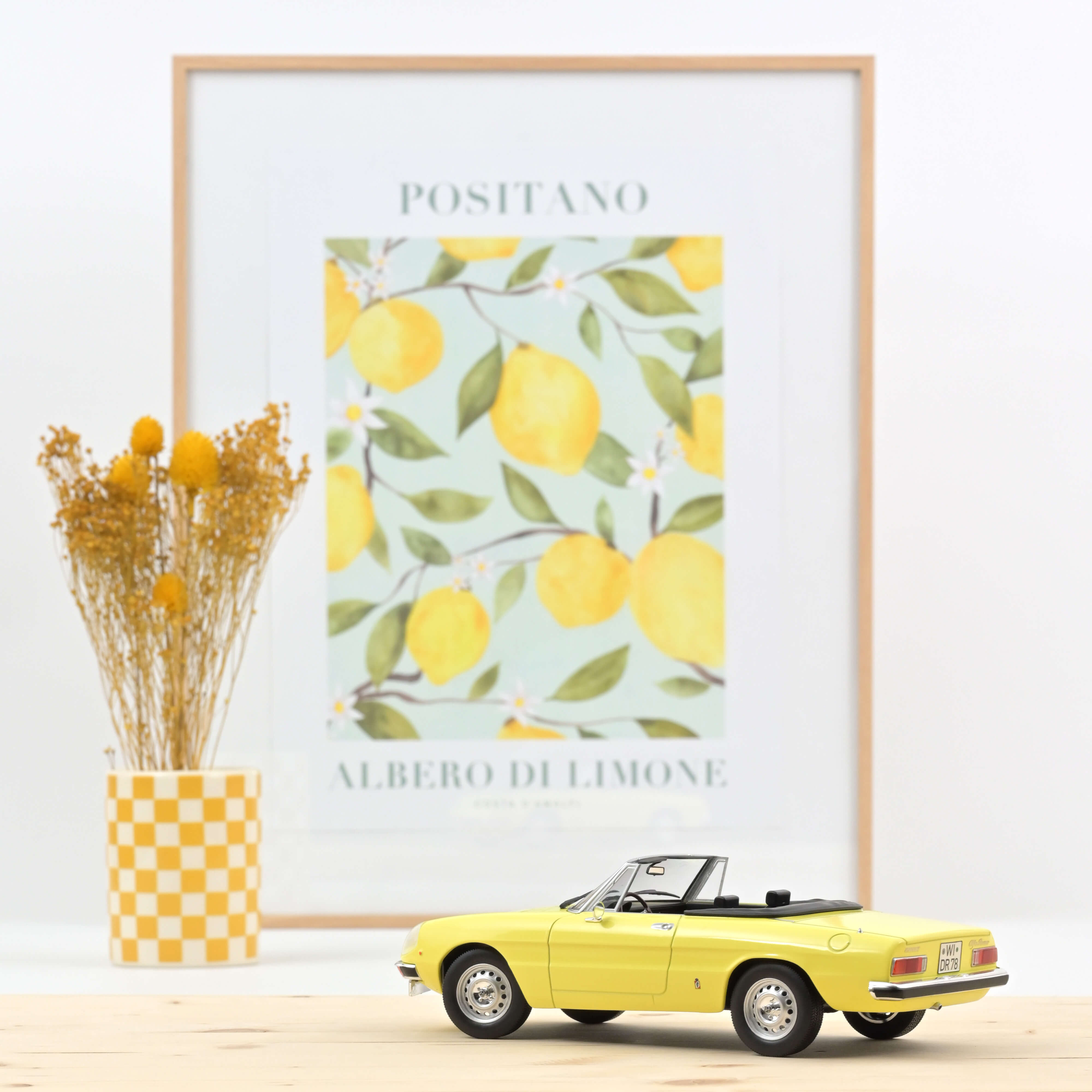 norev-alfa-romeo-2000-spider-veloce-1978-giallo-modellino-auto-1-18-edizione-300 image 3