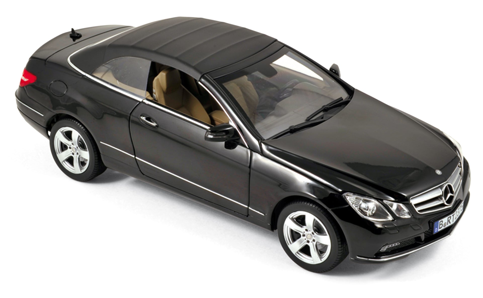 norev-mercedes-benz-classe-e-cabriolet-2010-1-18-nero image 1